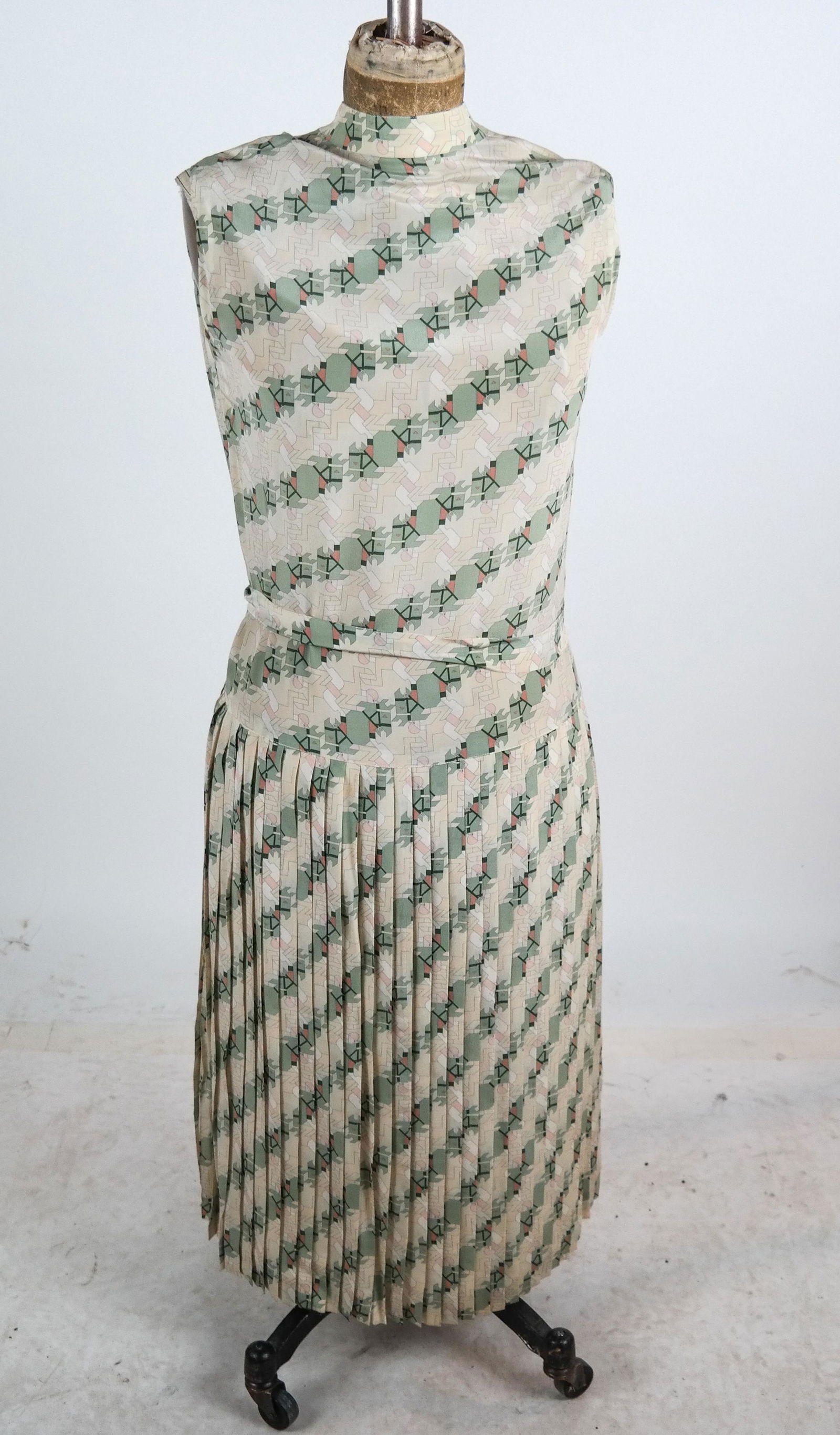 HERMES 100% Silk Dress, Size 42 (1 of 7)