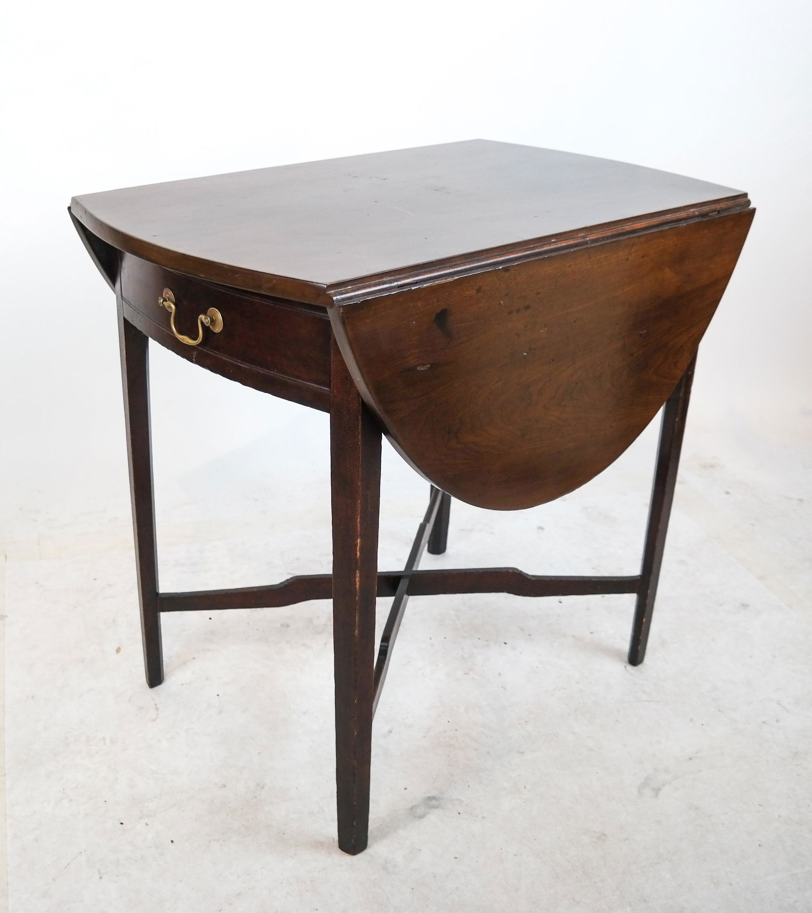 American Pembroke Table (1 of 8)