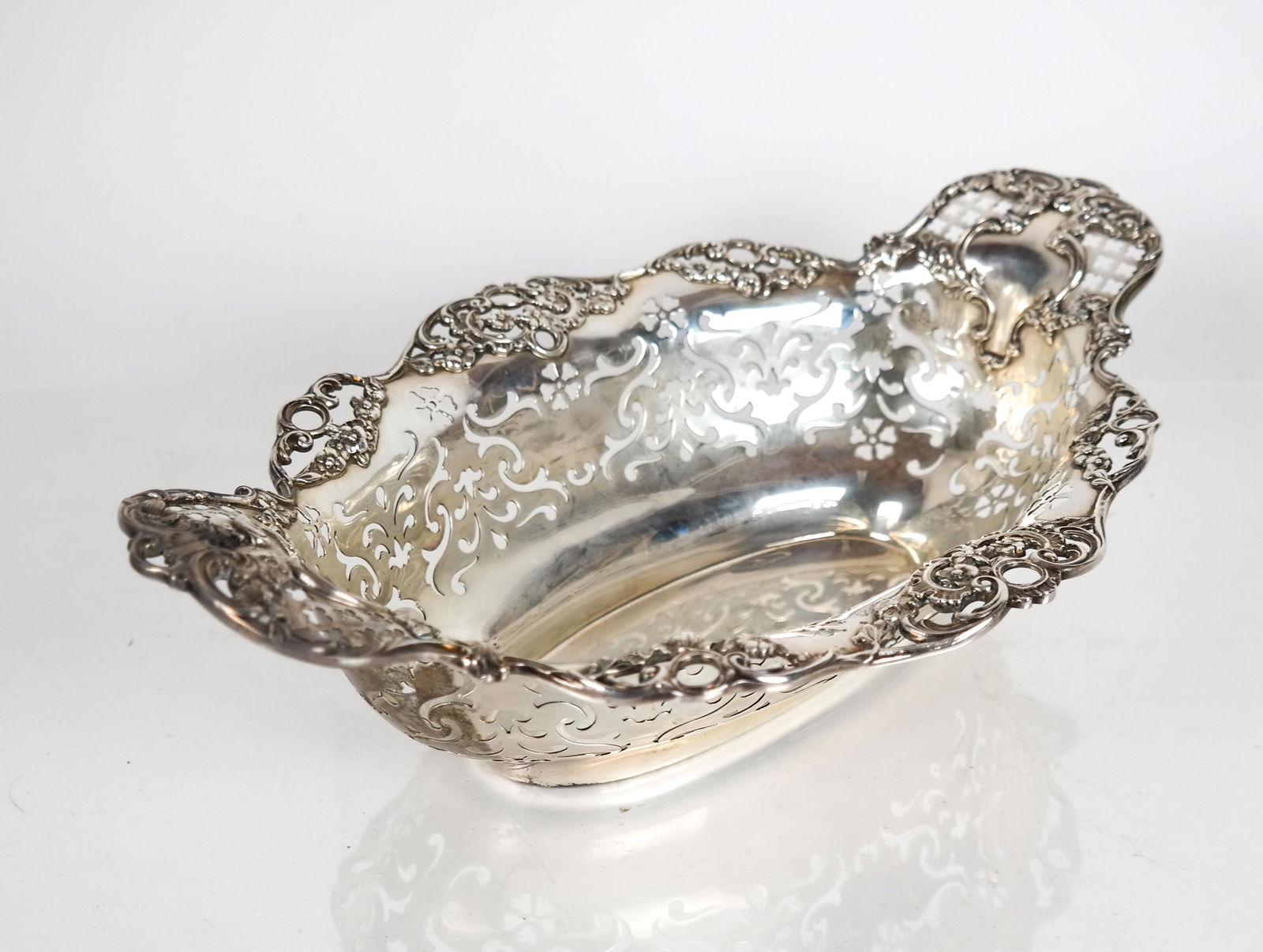 Gorham Sterling Silver Reticulated Basket (1 of 5)