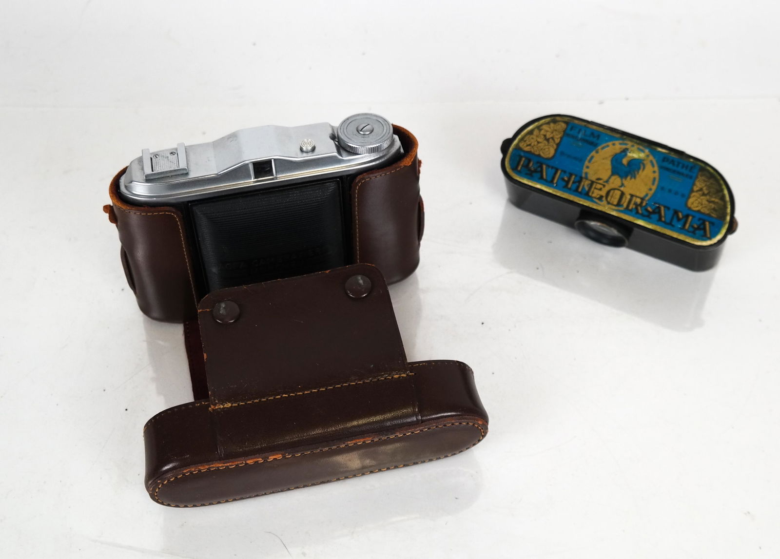 Antique Agfa Camera & Patheorama (1 of 7)