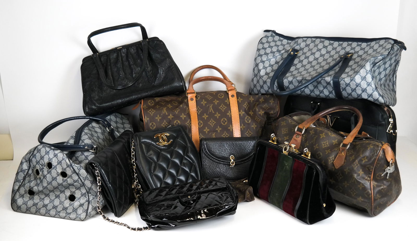 Box of Ladies Bags and Purses (1 of 8)