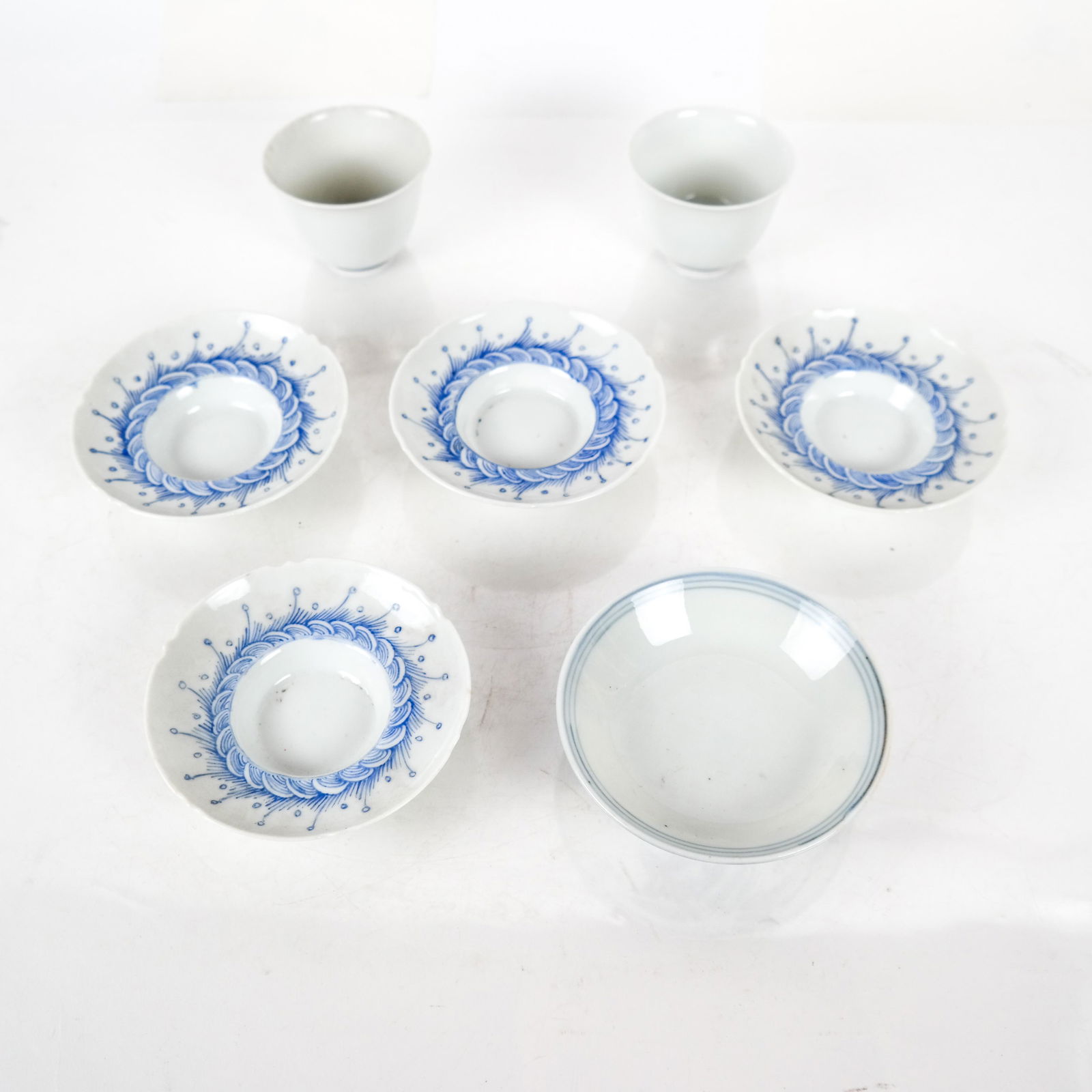 7 Chinese Porcelain Bowls (1 of 7)