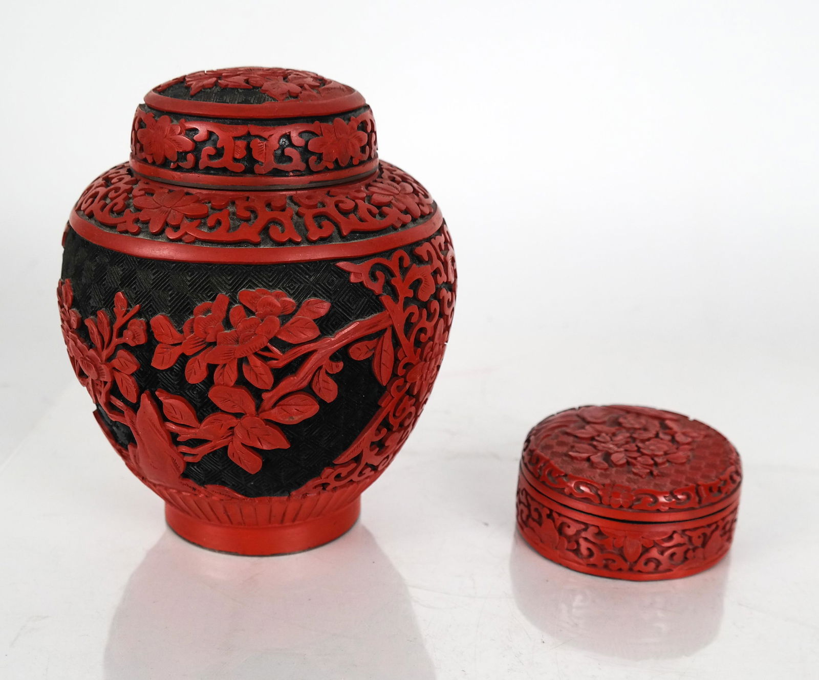 Chinese Cinnabar Ginger Jar and Box (1 of 8)