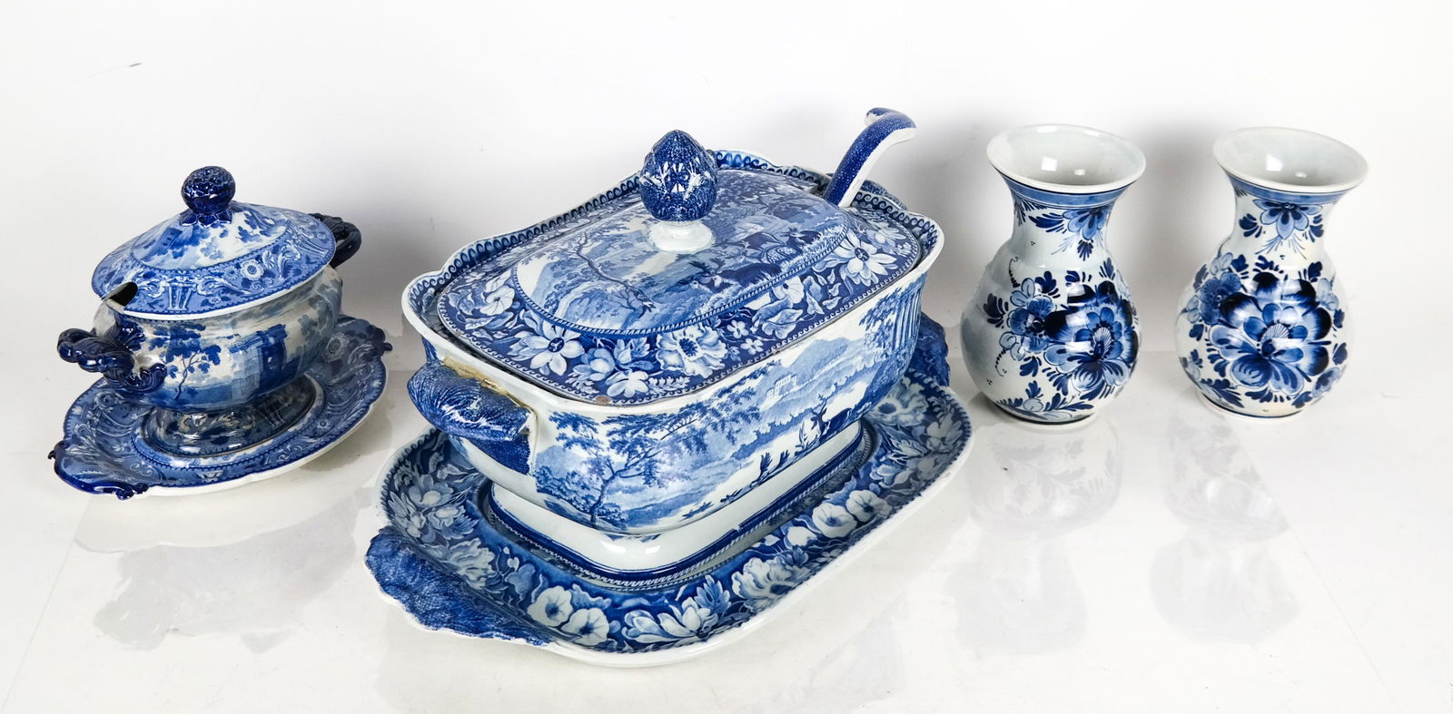 Seven Blue & White Porcelain Service Items (1 of 16)