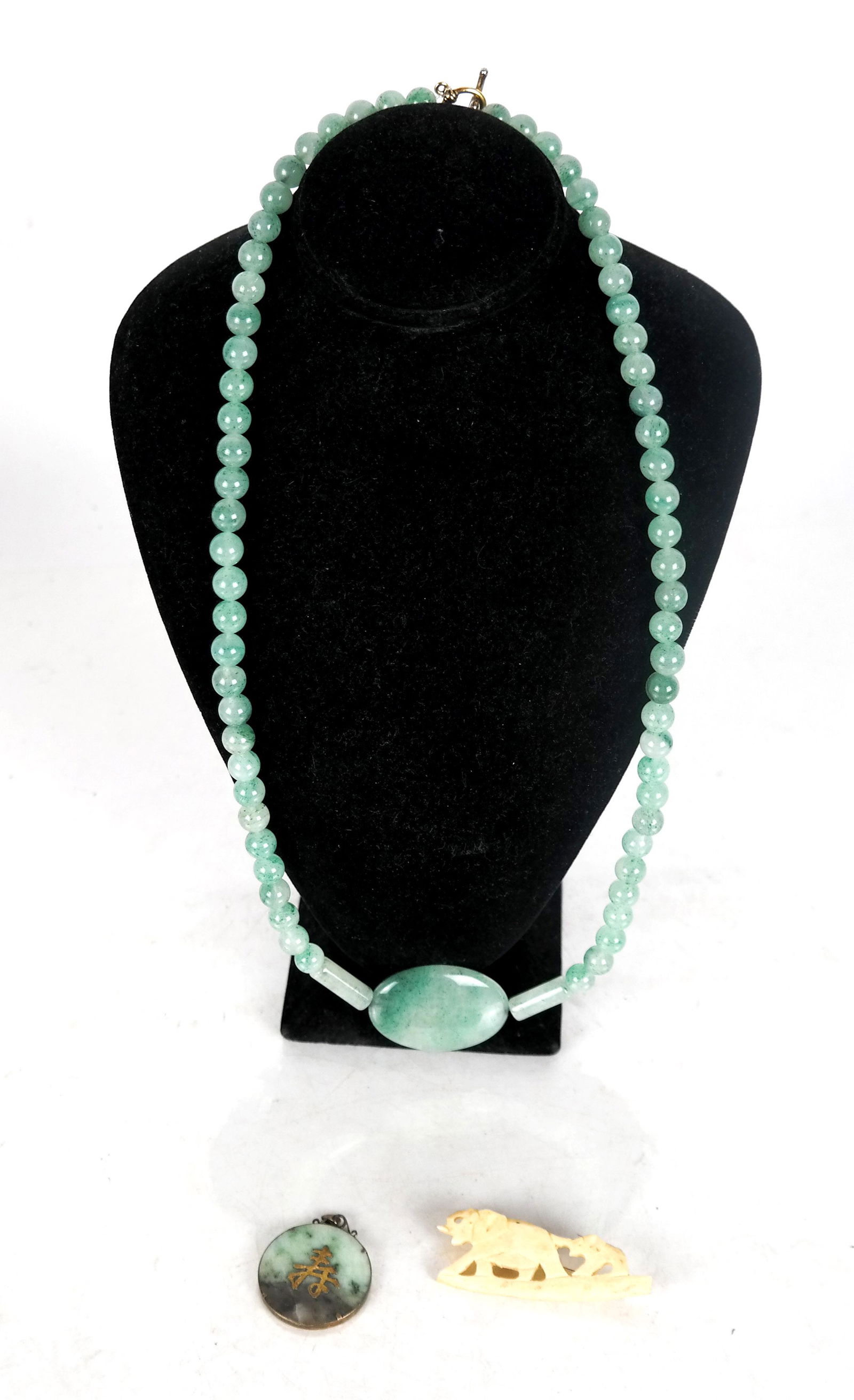 Chinese Jade Necklace, Pendant and Japanese Pin (1 of 8)