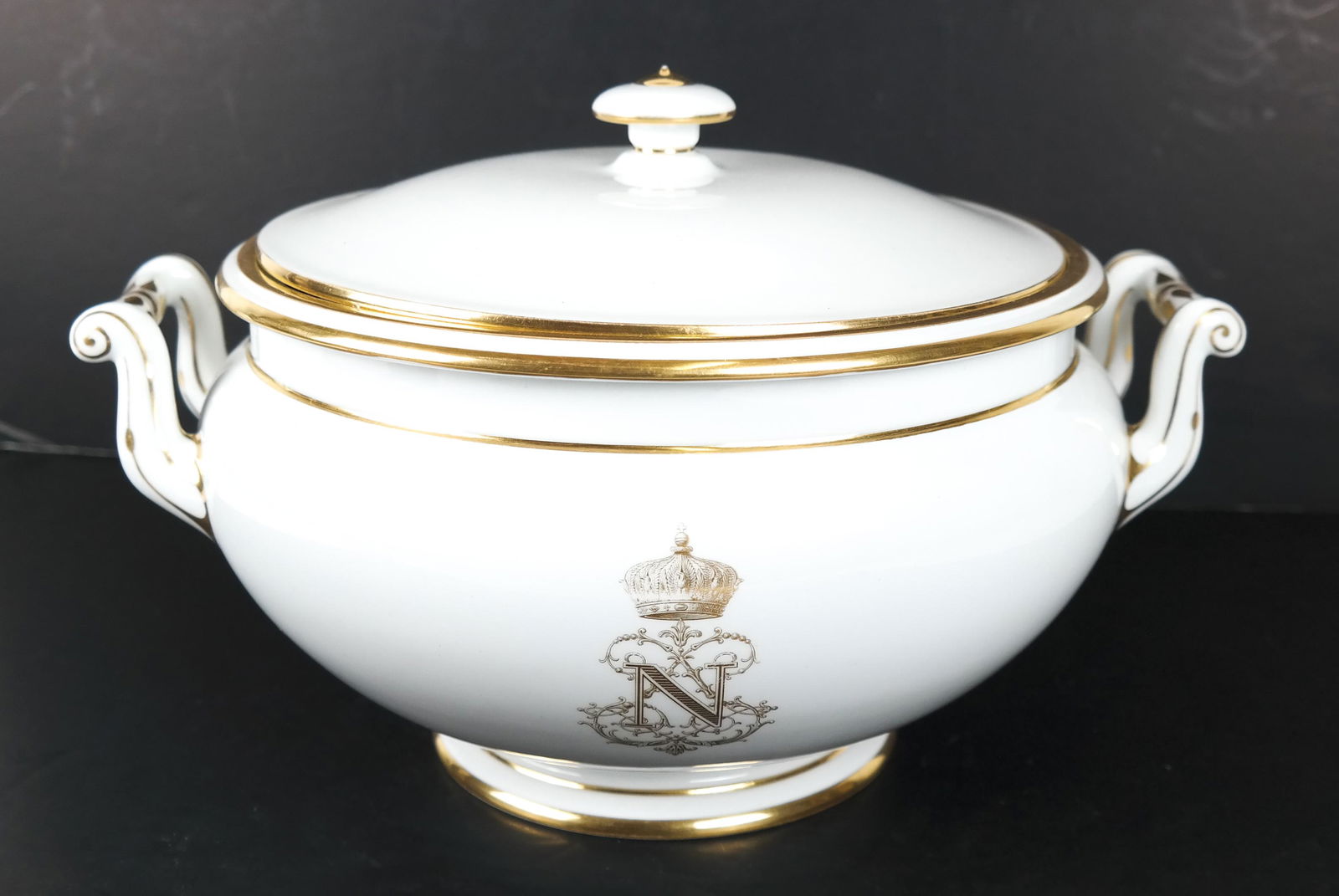 Capo Di Monte Porcelain Tureen (1 of 6)