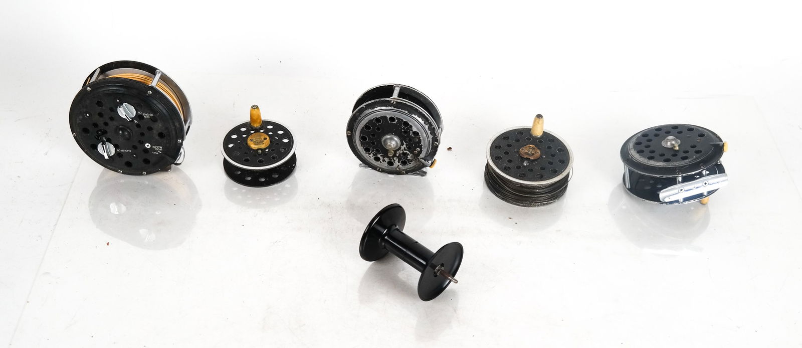Lot of 5 PFLUEGER Reels & Spare Spool (1 of 12)