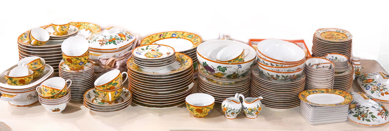 Hermes Porcelain Partial Dinnerware Service (1 of 9)