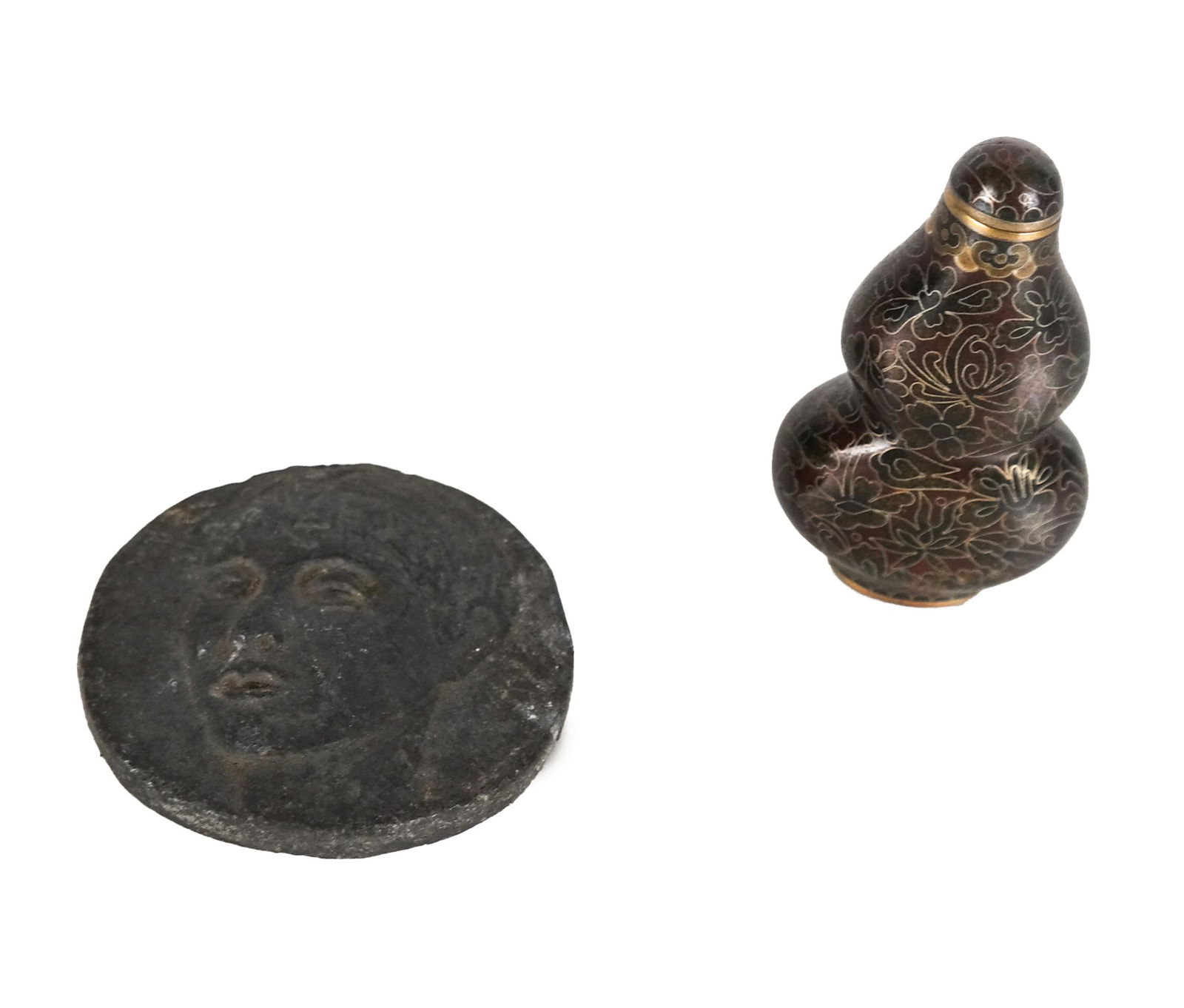 Enamel Snuff Box and a Medallion (1 of 8)