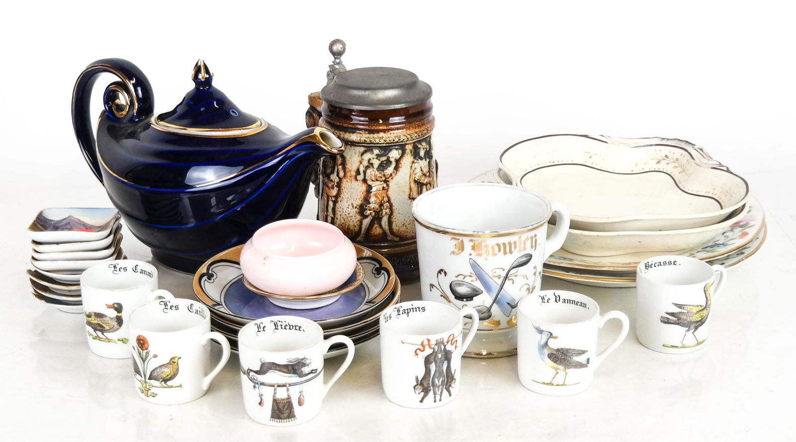 24 Assorted Porcelain Articles (1 of 8)