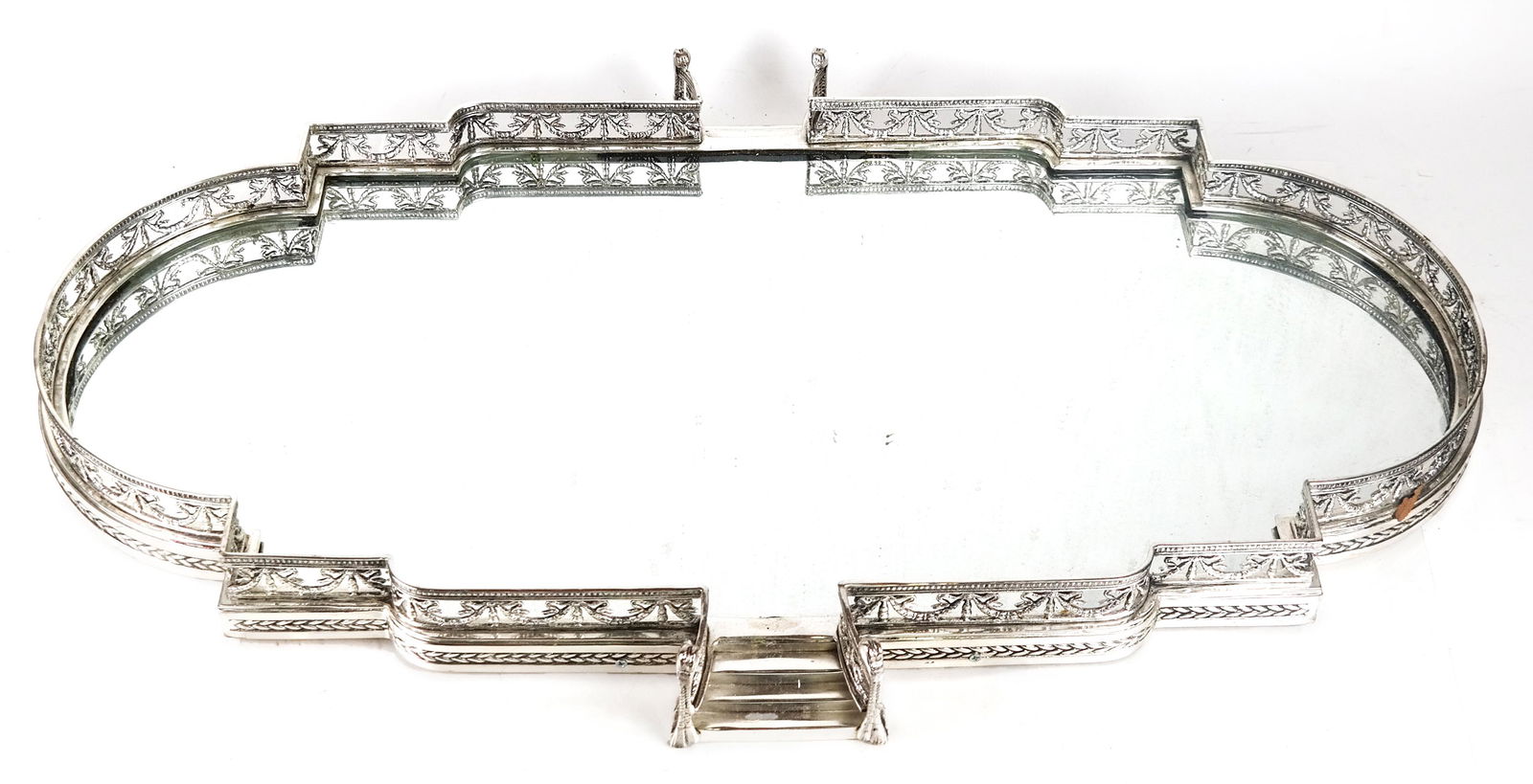 Mirrored Silver Plate Plateau Stand (1 of 6)