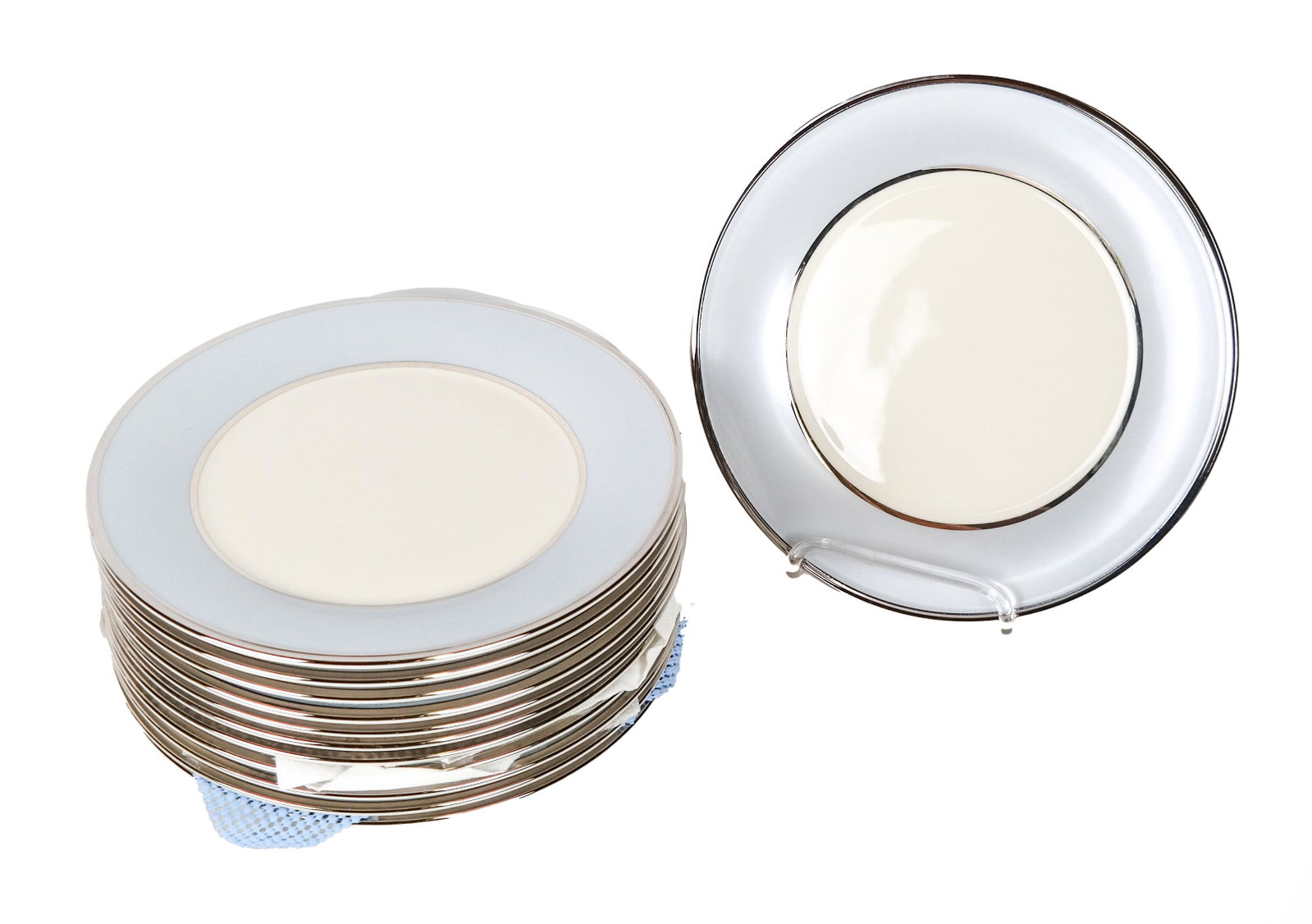 Twelve Lenox "Blue Frost" Dinner Plates: 12 Lenox "Blue Frost" bone china dinner plates (10 5/8"). In good condition; no chips, cracks, scratches or repairs.