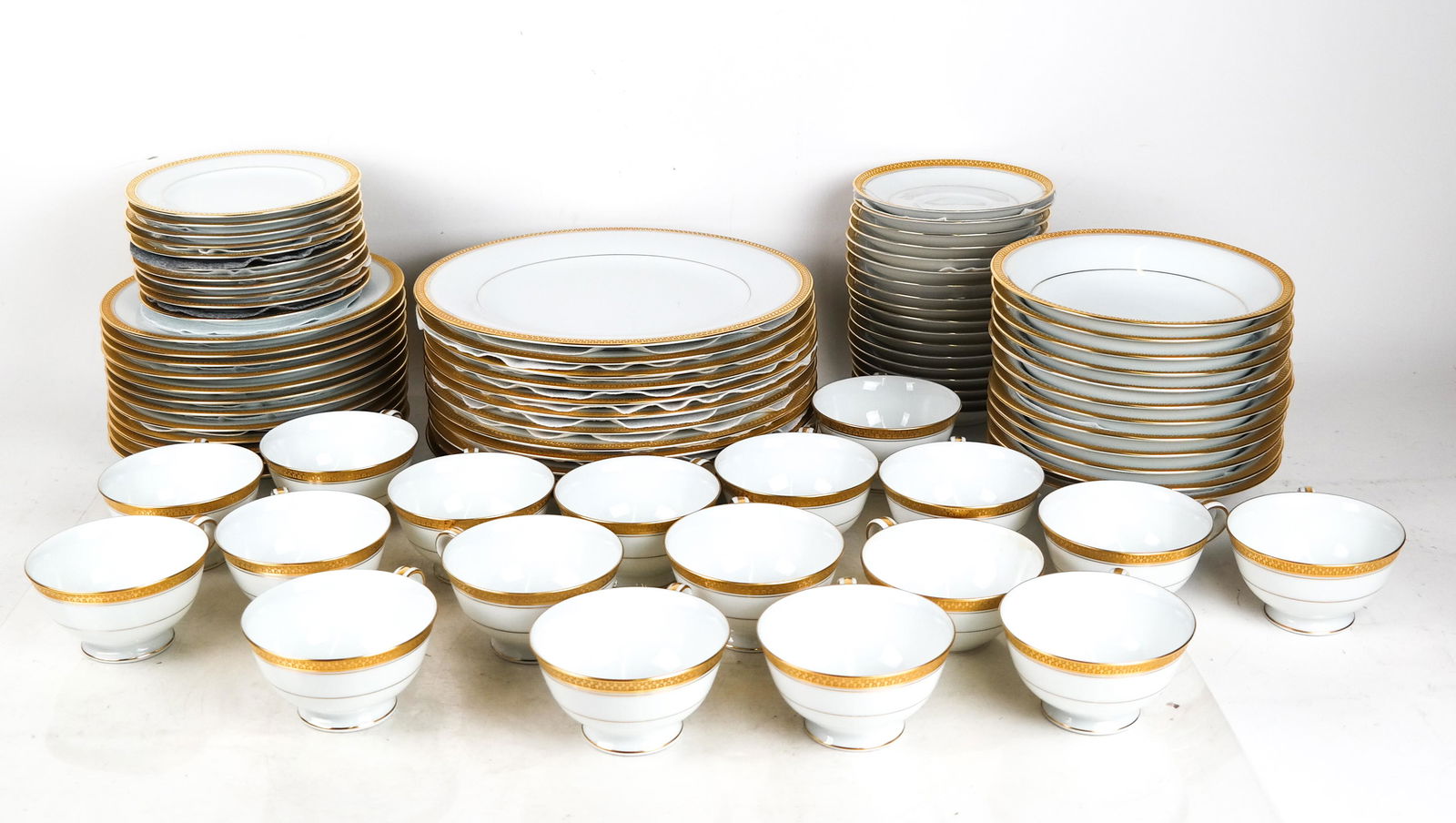 Noritake "Goldenridge" Porcelain Dinner Service (1 of 12)