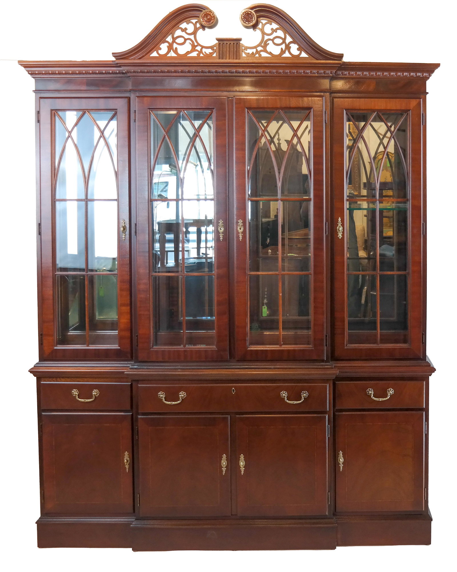 Mahogany Breakfront by Ethan Allen: Mahogany breakfront by Ethan Allen. [93 1/2 x 71 x 17 inches]. In good condition.