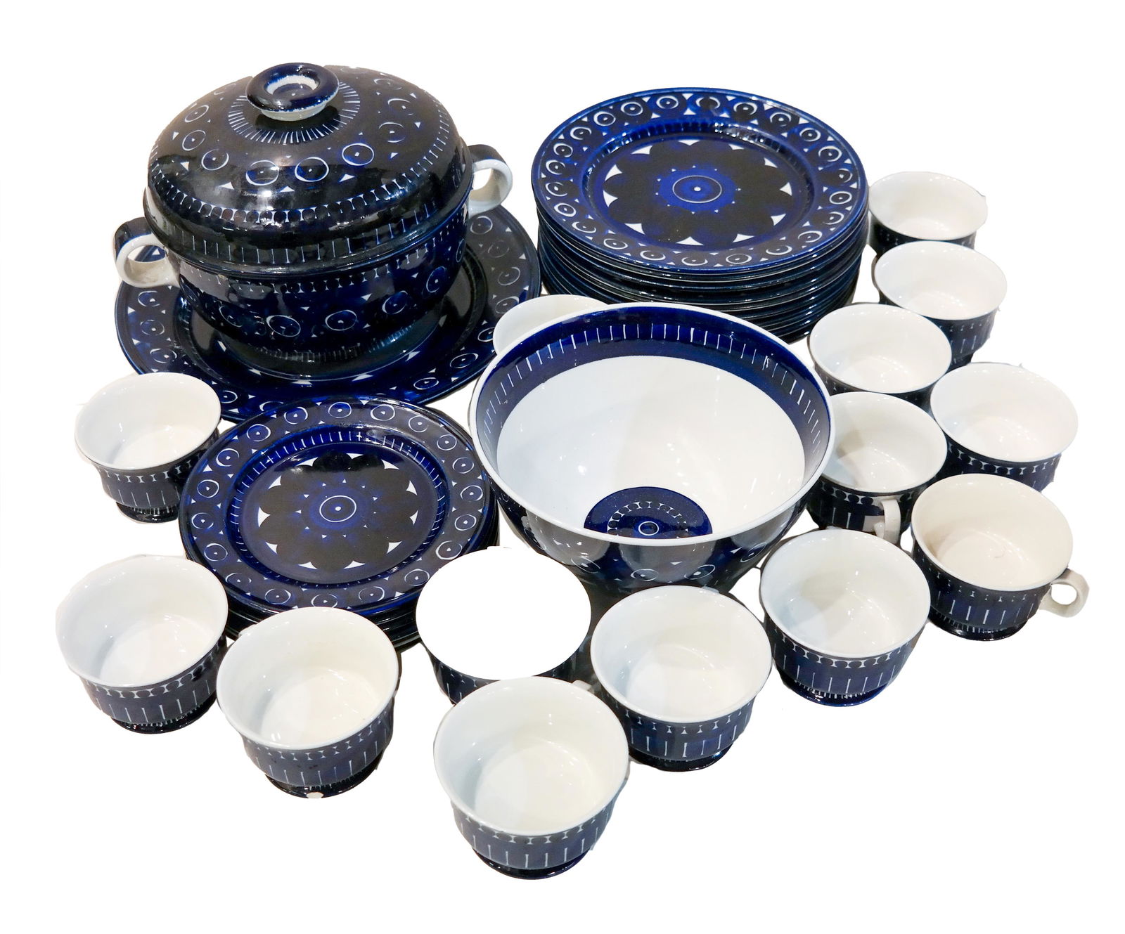 Arabia, Valencia Finland Partial Dinnerware (1 of 2)