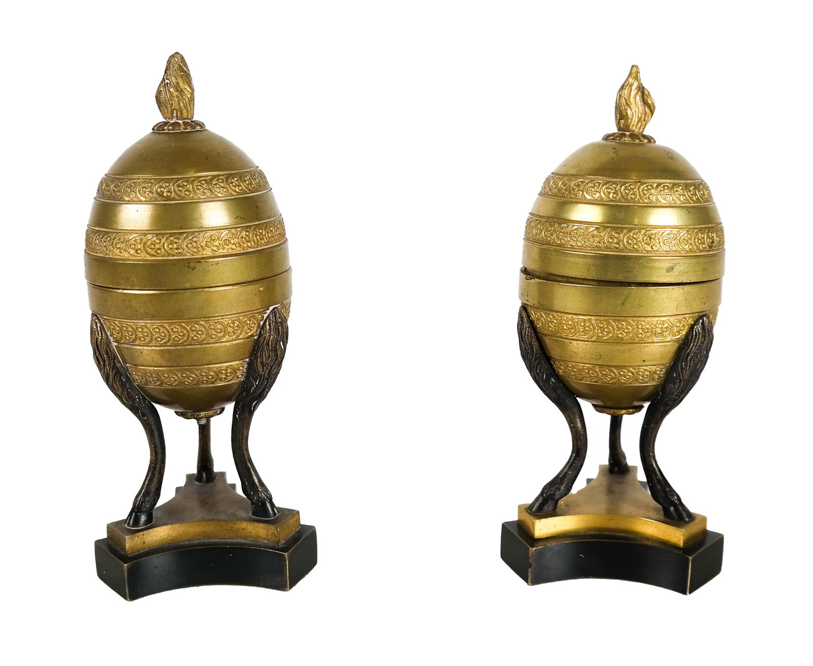 Pair Brass Table Lighters (1 of 5)
