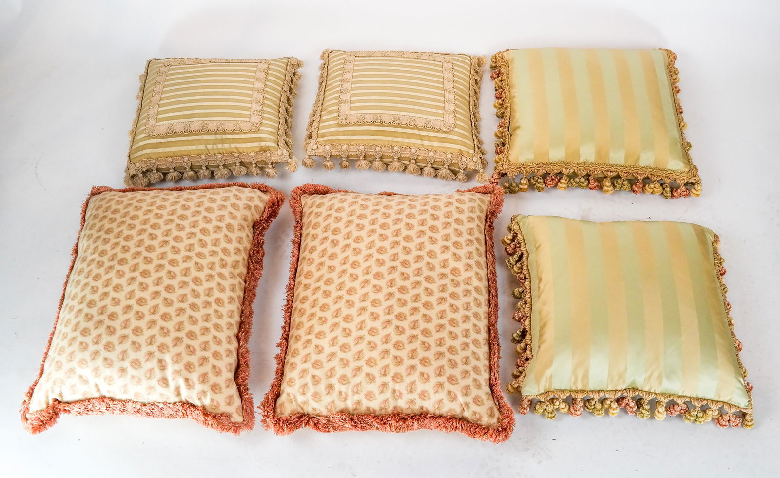 Lot of Six Silk Pillows (1 of 6)