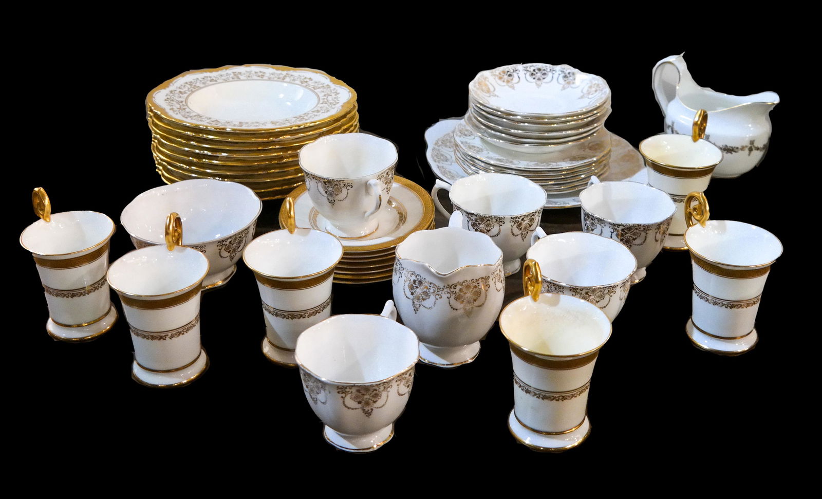 Coalport & Royal Albert English China - 43 Pcs. (1 of 10)