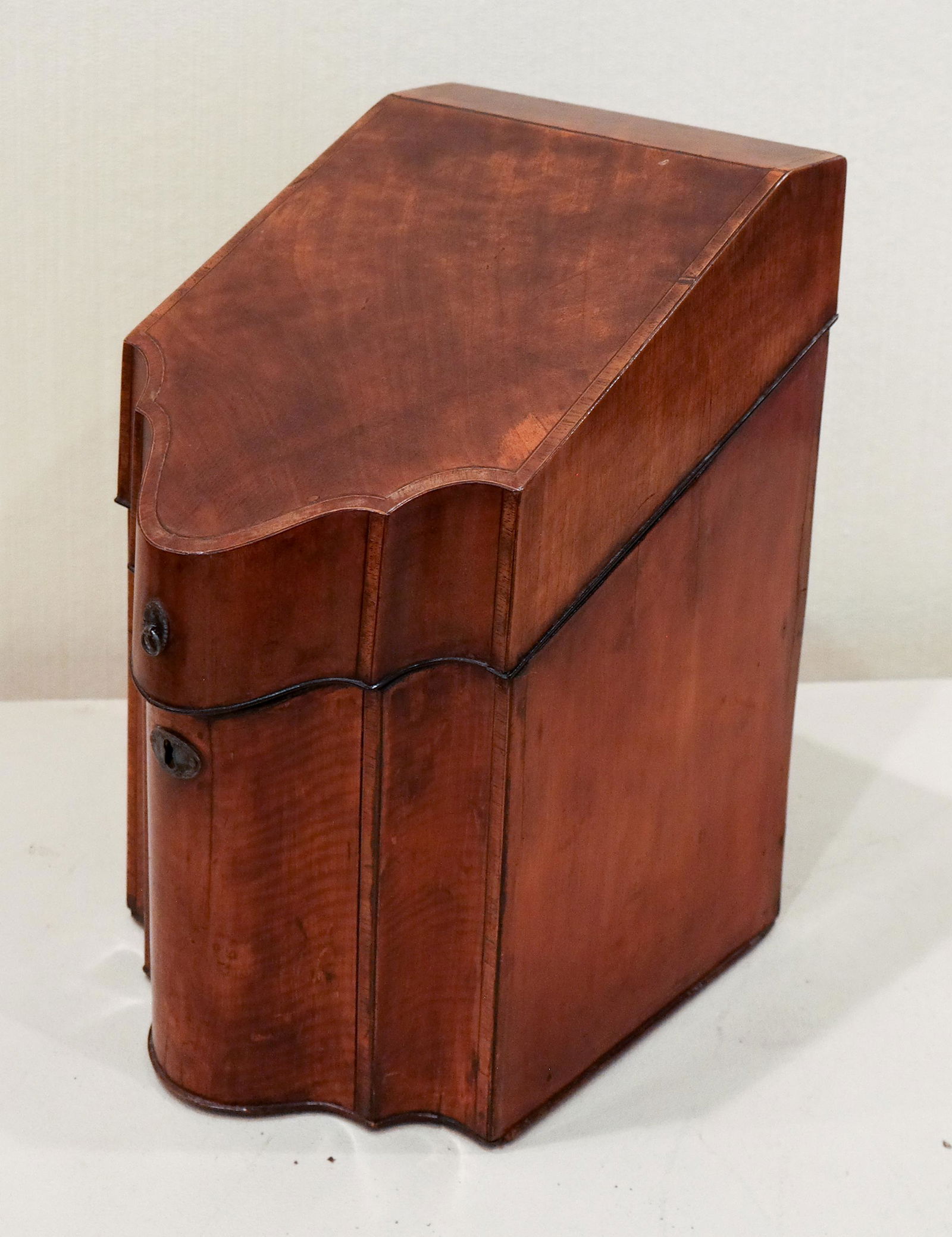 Mahogany Knife Box (1 of 7)