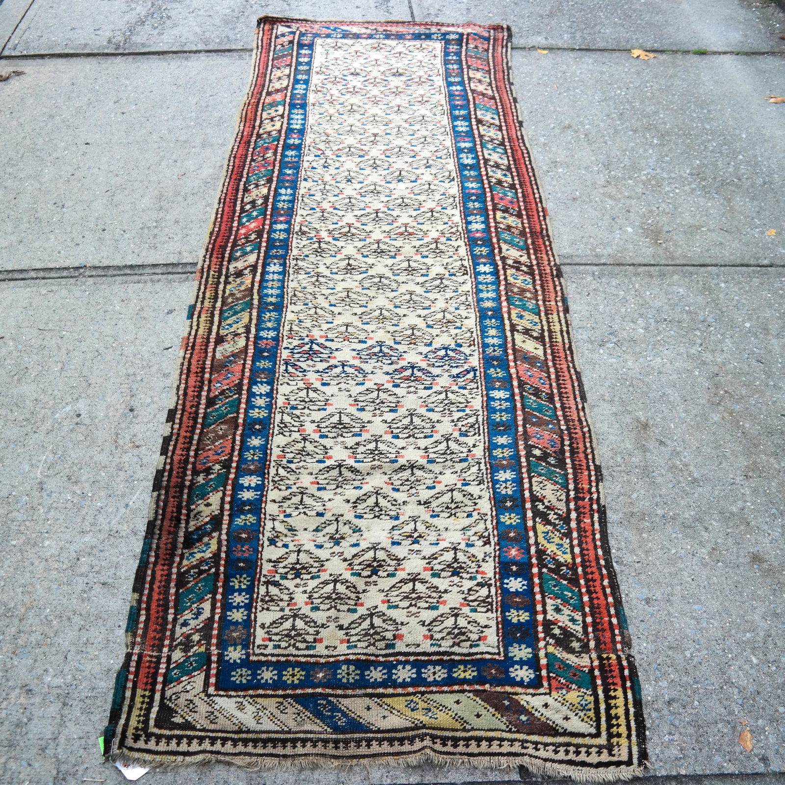 Geometric Woven Runner (1 of 7)