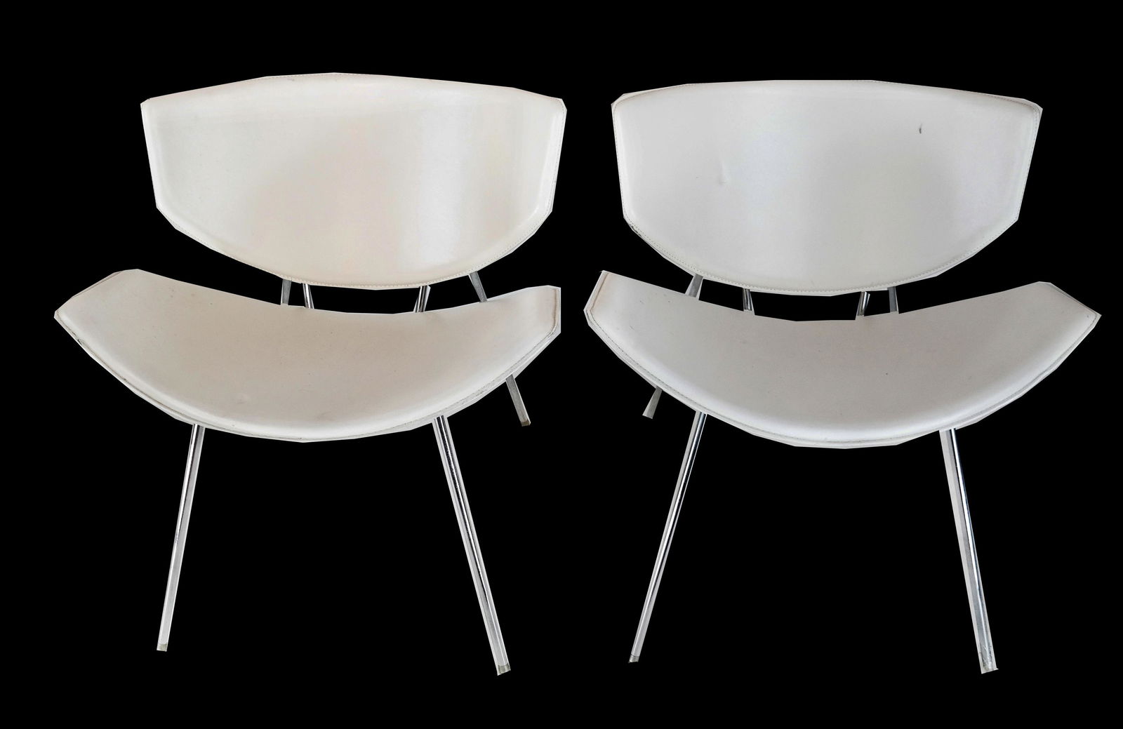 Pair of White Vinyl Clamshell Chairs (1 of 5)