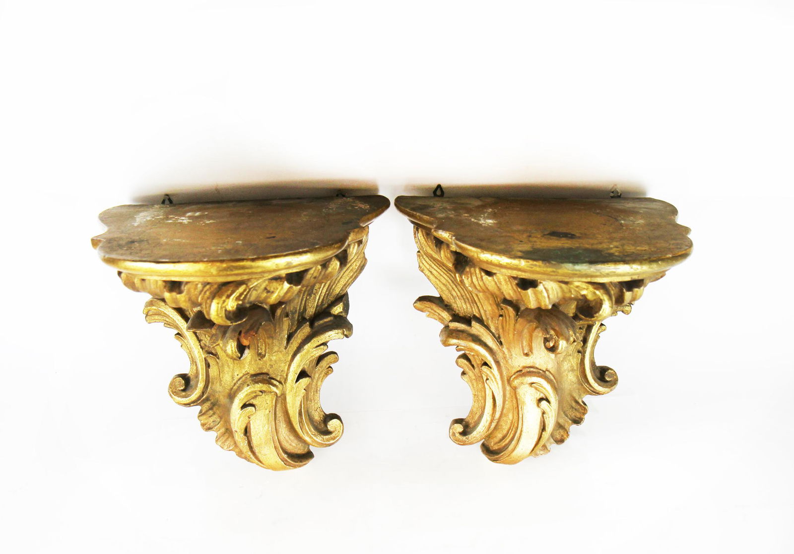 Pair Gilt Carved Composition Brackets (1 of 6)