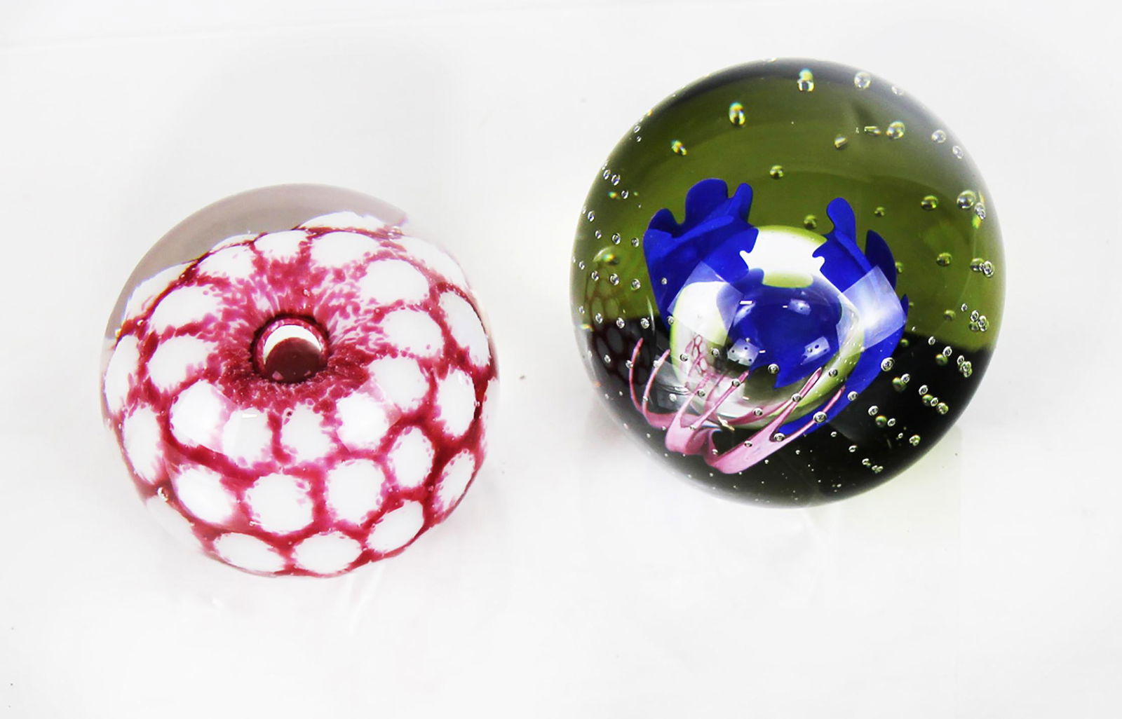Ruby/White Bubble & Caithness Paperweights (2) (1 of 6)