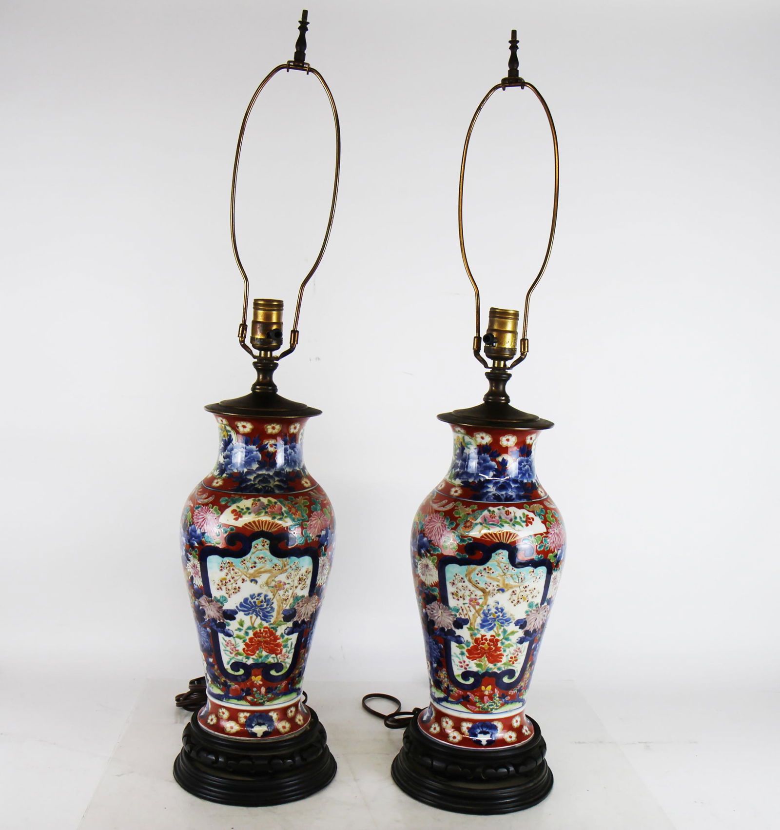 Pair of Imari-Style Table Lamps (1 of 6)
