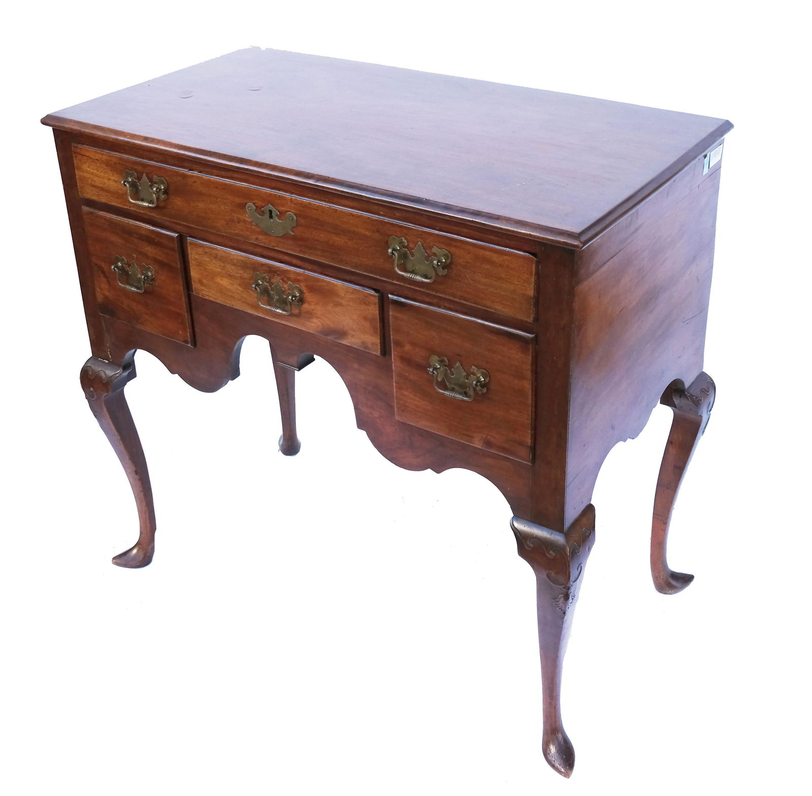 18th C. American Dressing Table - Lowboy: Queen Anne carved walnut and mahogany dressing table, possibly the workshop of Christopher Townsend, Newport, Rhode Island, third quarter 18th century. The top was added later. Provenance: Bonhams, Lo