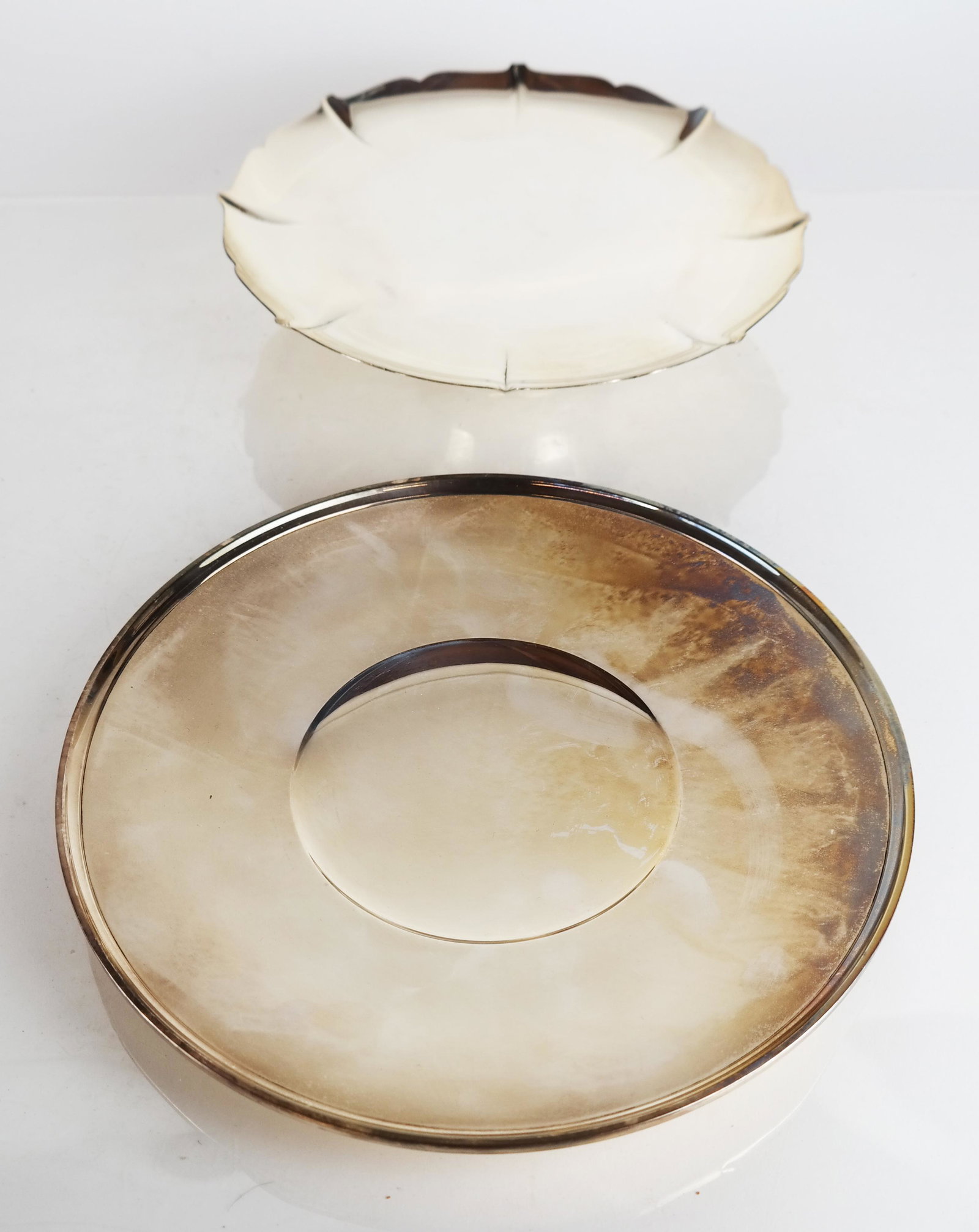Gorham Sterling Silver Footed Bowl & Dish: Gorham sterling silver bowl, #1433 and footed dish, #A42635. Combined weight 30.955 ozt. [Bowl: 2" H x 9 3/4" Diam.; Dish: 10 1/8" Diam].