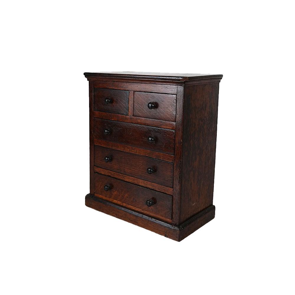 Salesman's Sample Oak Chest (1 of 6)
