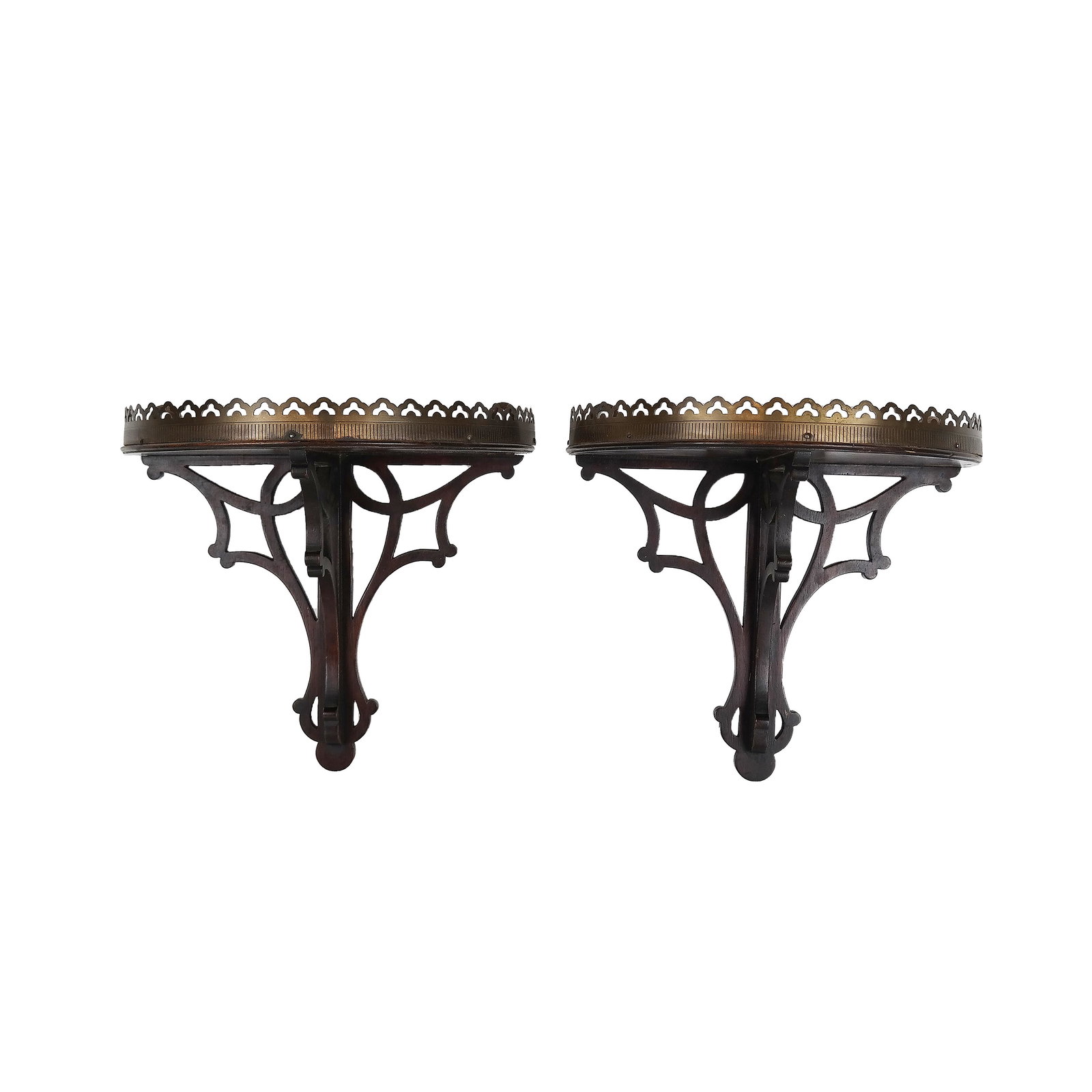 Pair of Wood and Brass Brackets: Pair of wood and brass brackets. [9 1/2" H x 10 1/8i" W x 5" D]. In good condition.