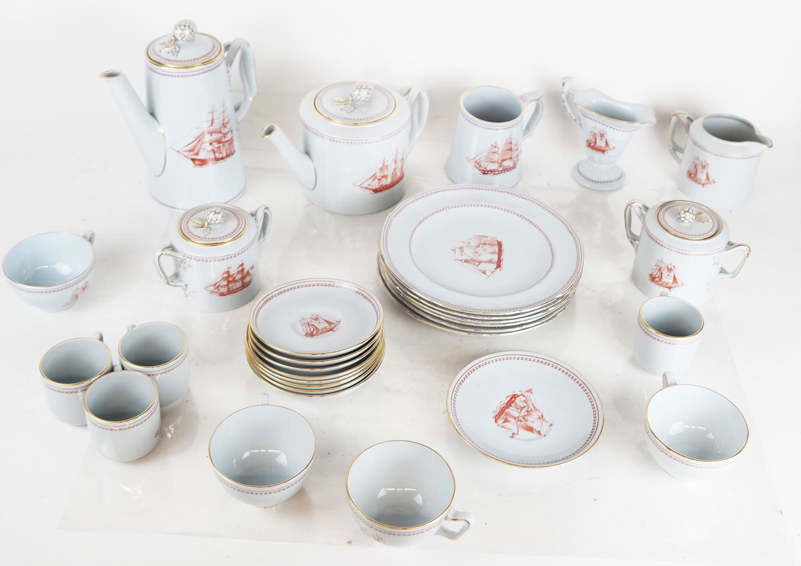 Spode "Trade Winds Red" Dinnerware - 31 Pcs. (1 of 9)