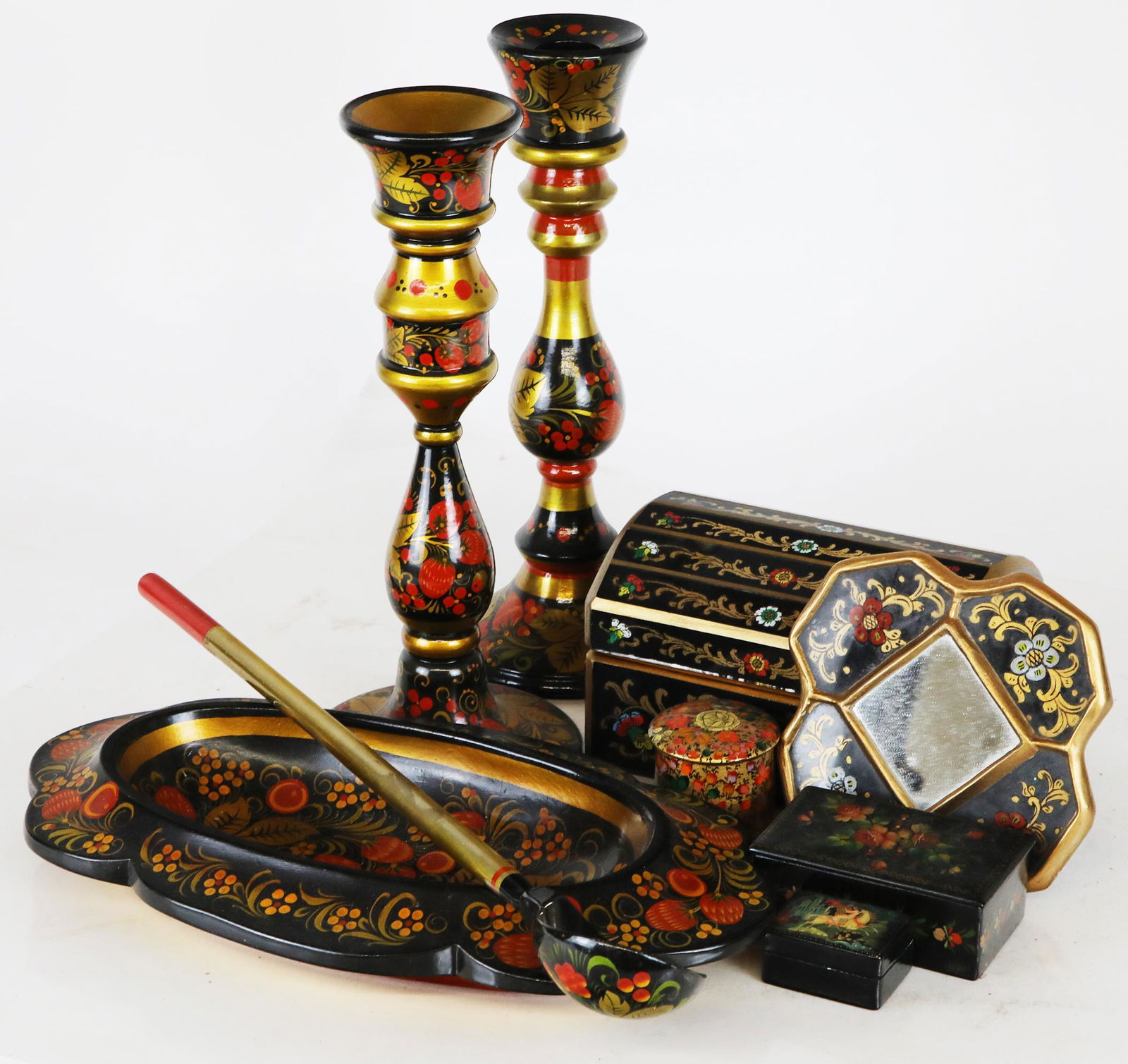 Group of Nine Lacquerware Items (1 of 19)