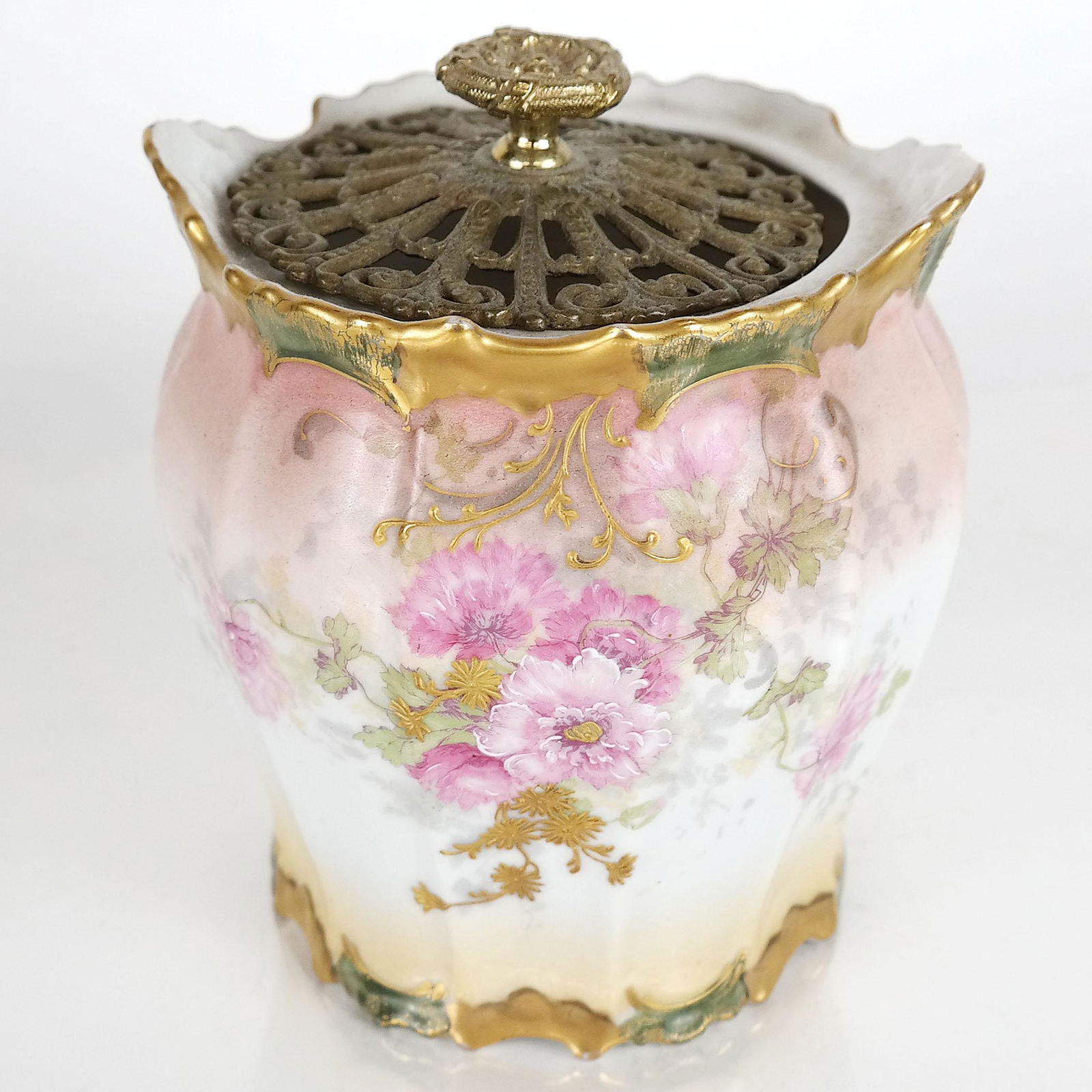 Limoges Porcelain Vase / Potpourri Jar (1 of 9)