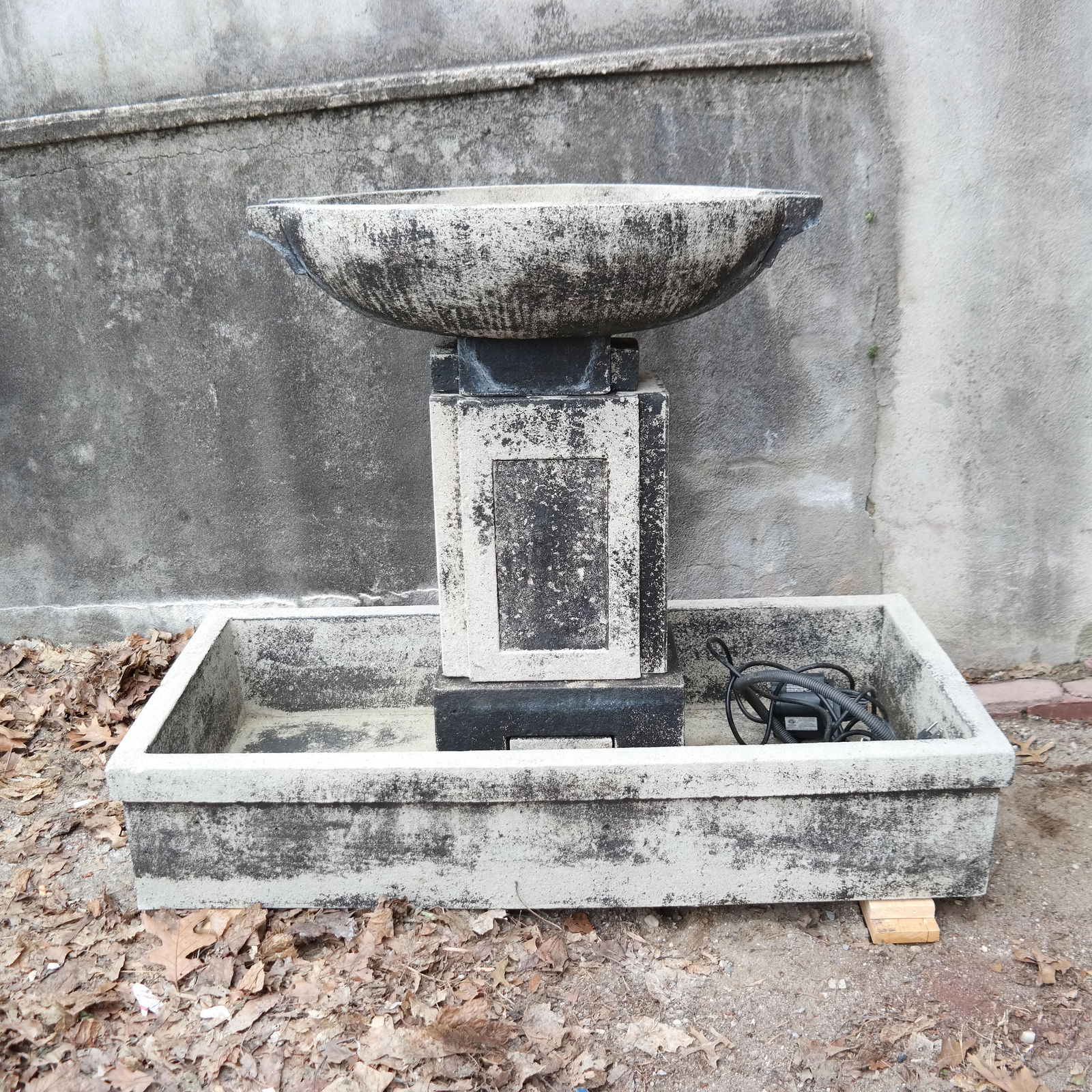 Modern Stone Water Feature Fountain (1 of 10)