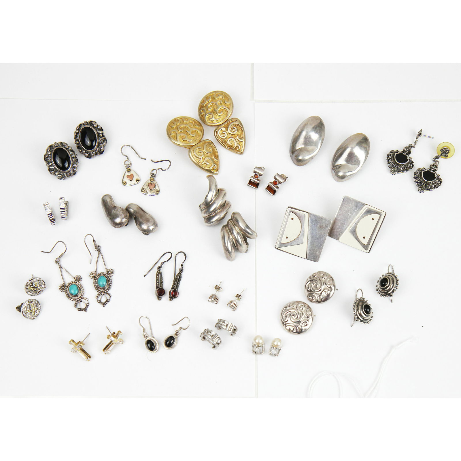 20 Pairs Vintage Sterling Silver Earrings (1 of 9)