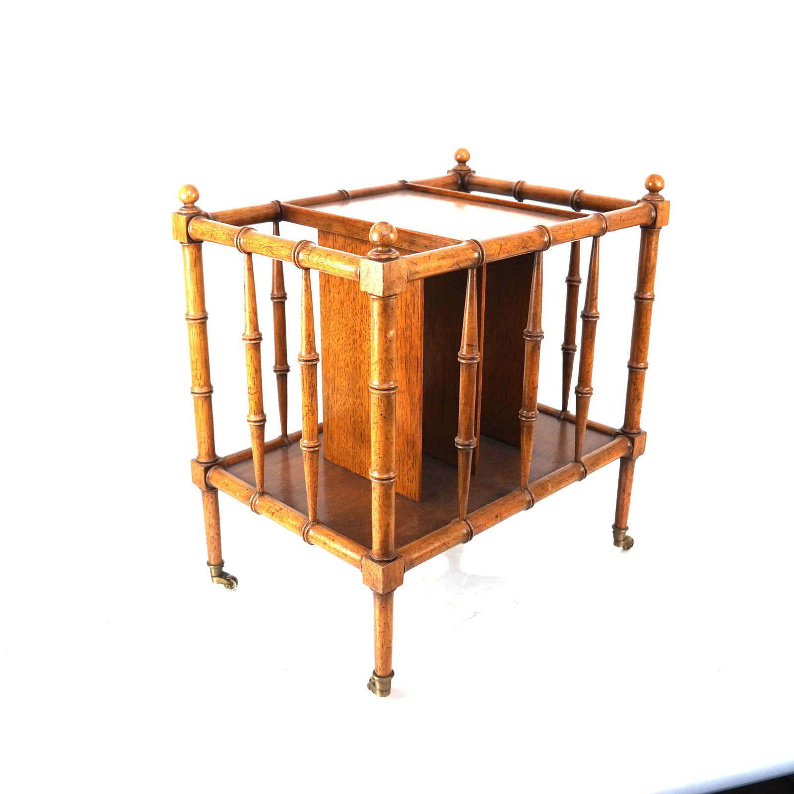 English-Style Canterbury Stand (1 of 6)