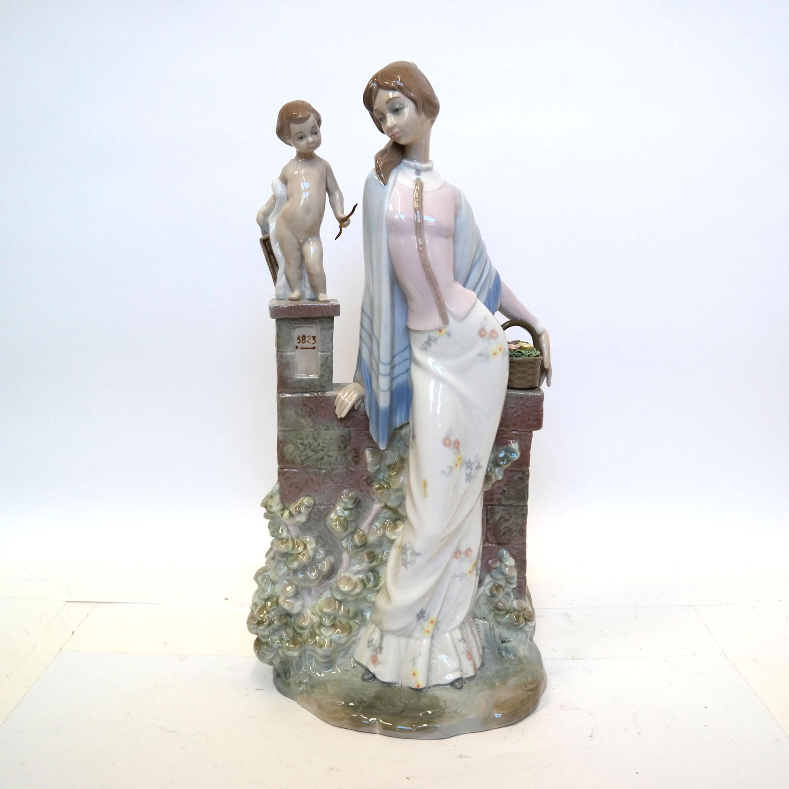 Zaphir Spanish Porcelain Group (1 of 7)