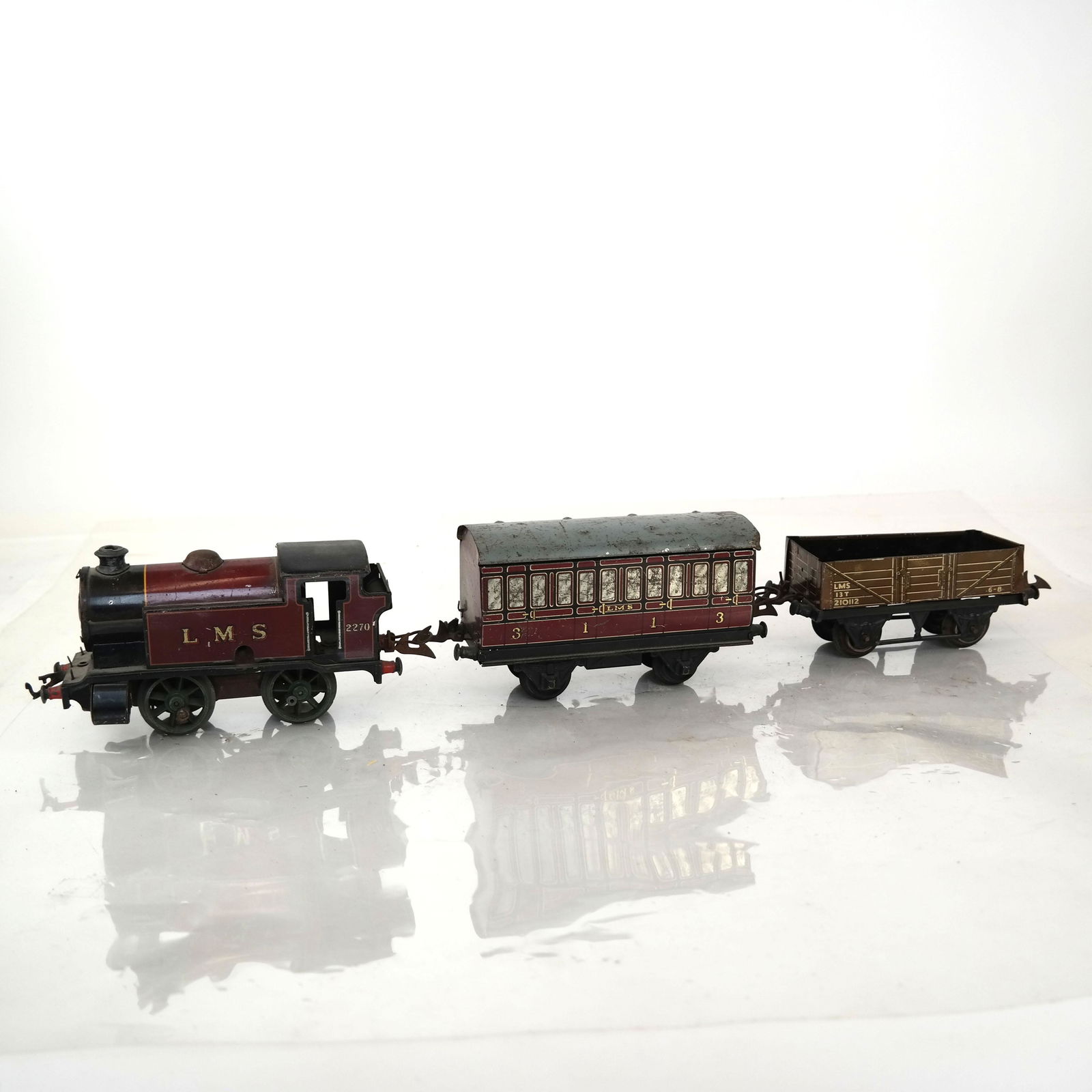 Horby Meccano Toy Train Engine & Cars (1 of 12)