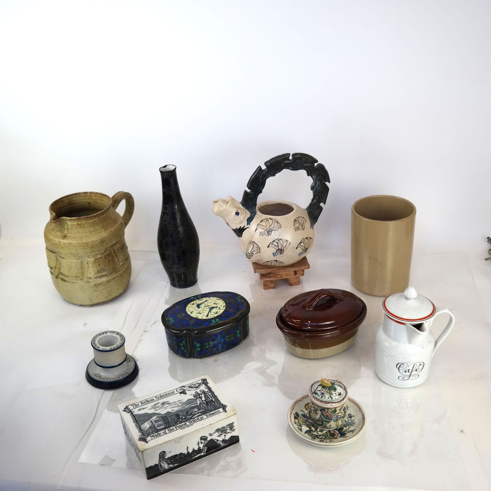 Assorted Table Articles (1 of 6)