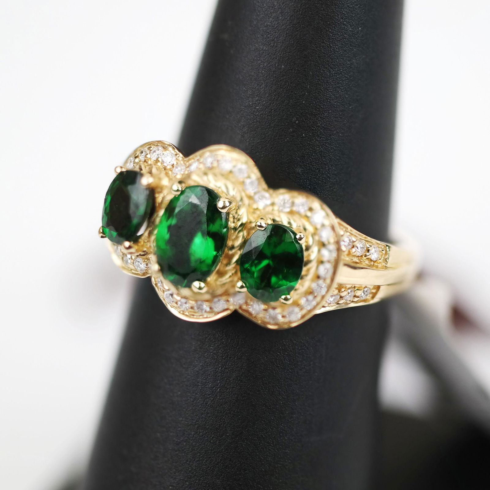 Cirari Tsavorite Triple Oval Ring (1 of 7)