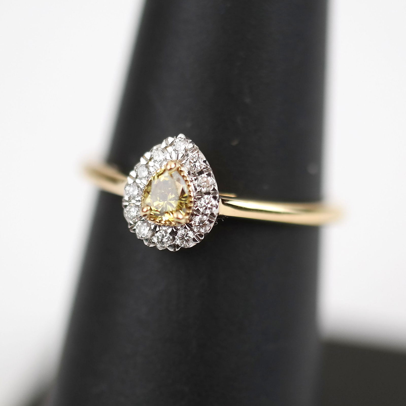 Cirari Yellow Diamond Ring (1 of 7)