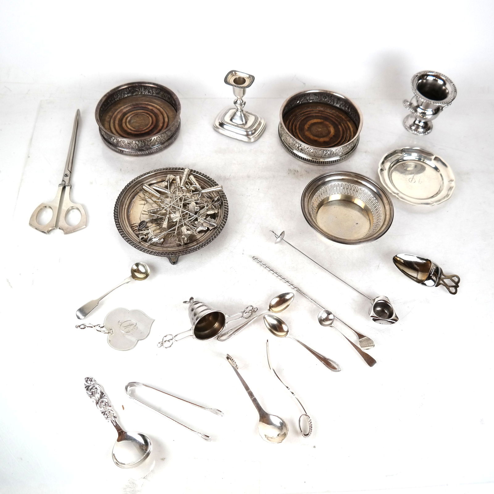 Assorted Sterling Silver Table Articles (1 of 12)