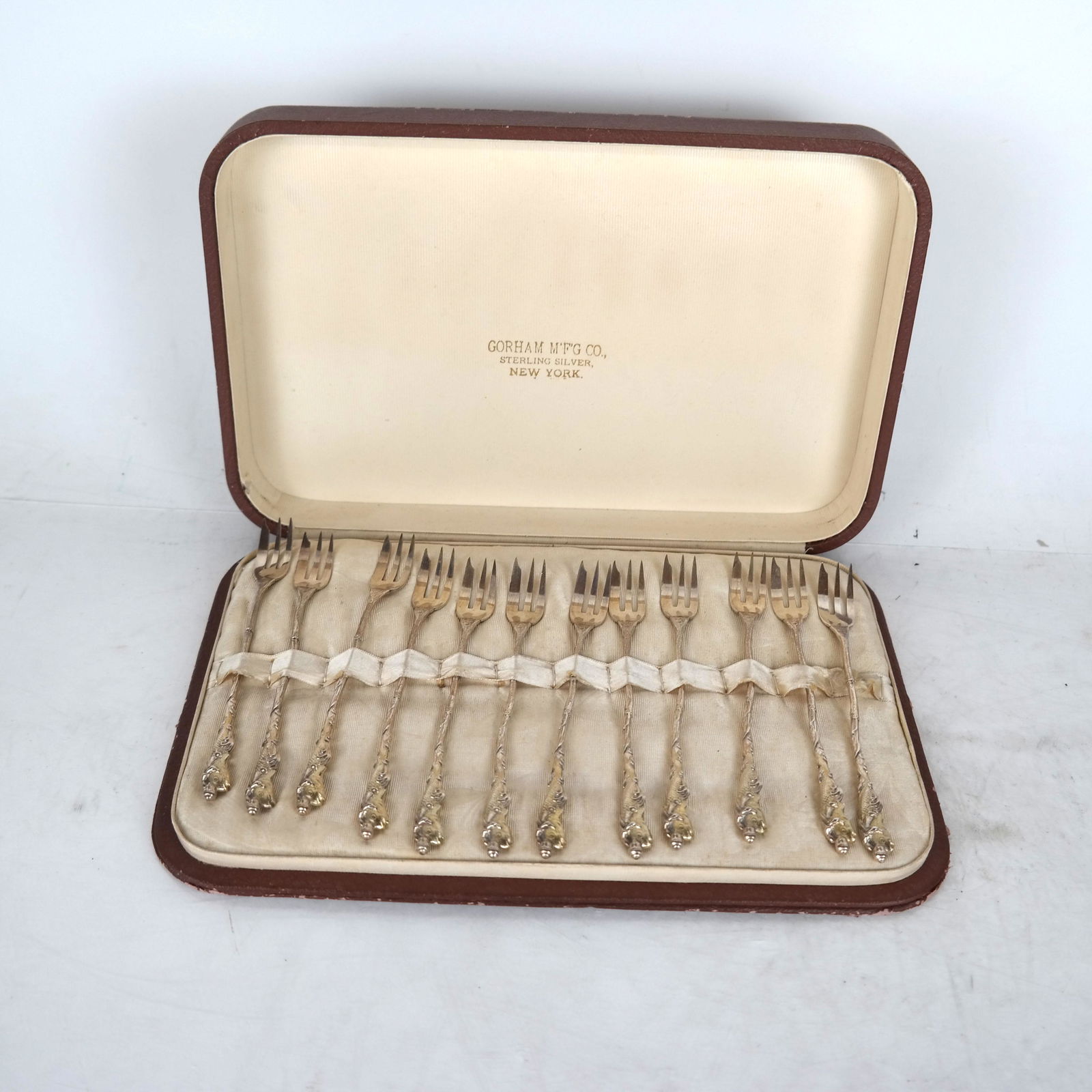 Set of 12 Gorham Sterling Forks in Case (1 of 8)
