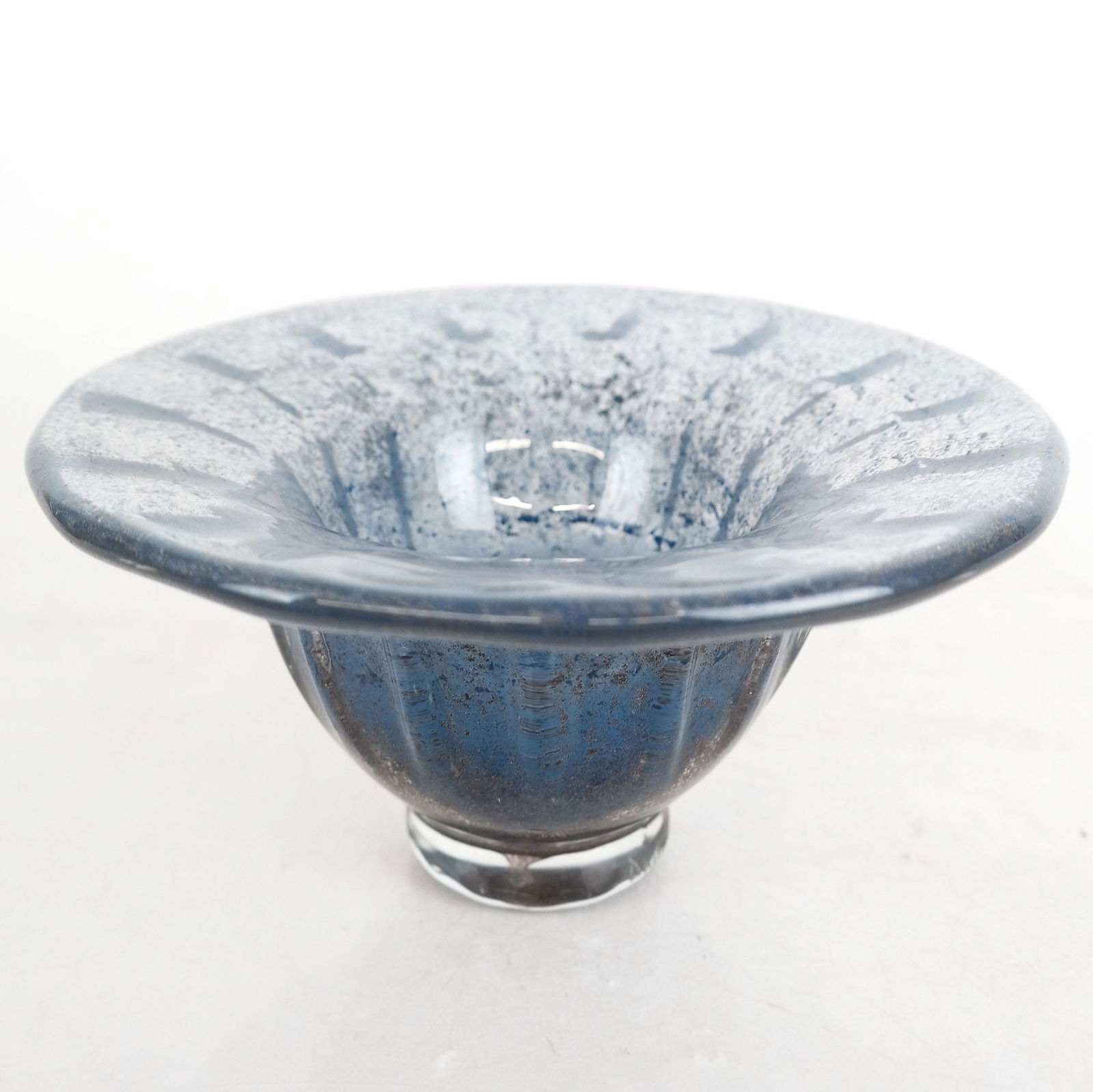 Daum Nancy Pale Blue Glass Bowl: Daum Nancy pale blue glass bowl, inscribed Daum Nancy. [4" H x 7 1/4" Diam. (top)]. In good condition.