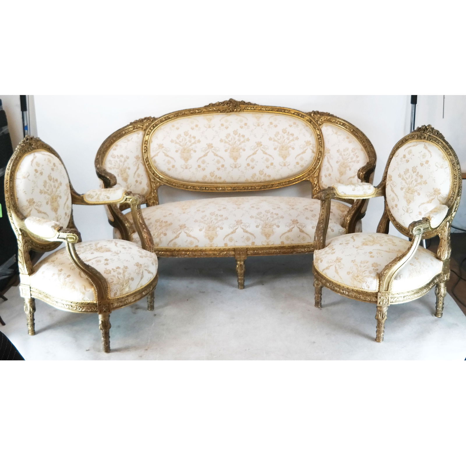 Louis XV-Style Gilt Wood Salon Set (1 of 17)