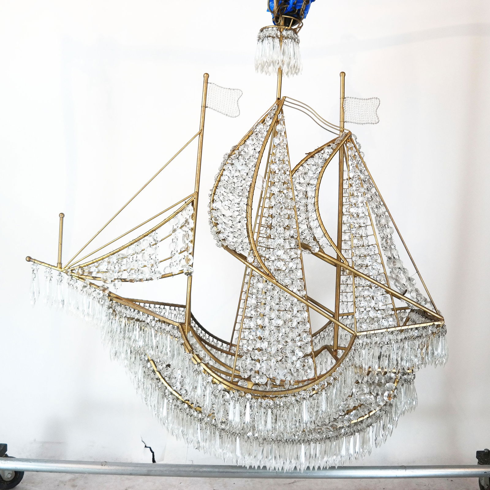 Bagues Manner Impressive Crystal Ship Chandelier