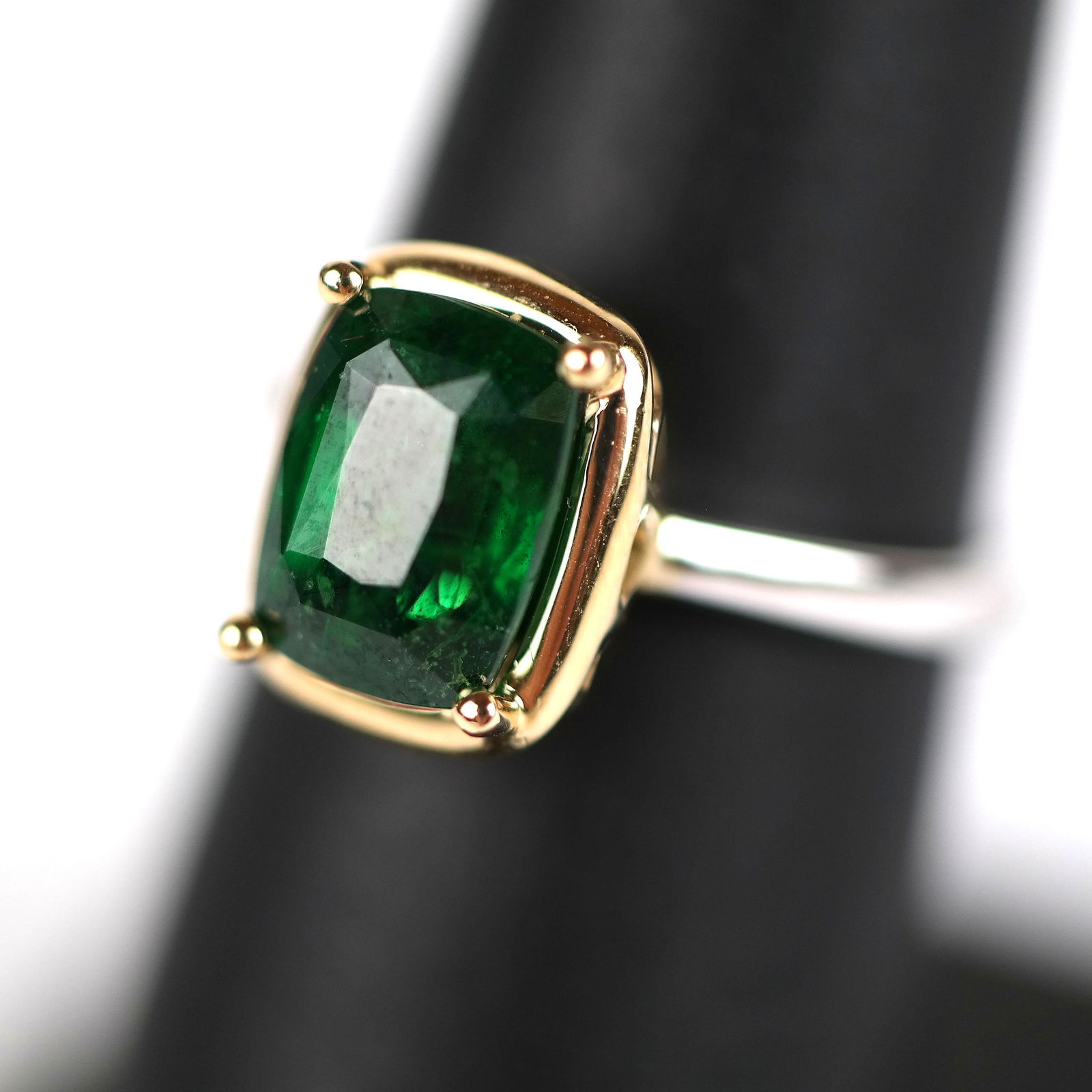 Green Tsavorite Ring (1 of 9)