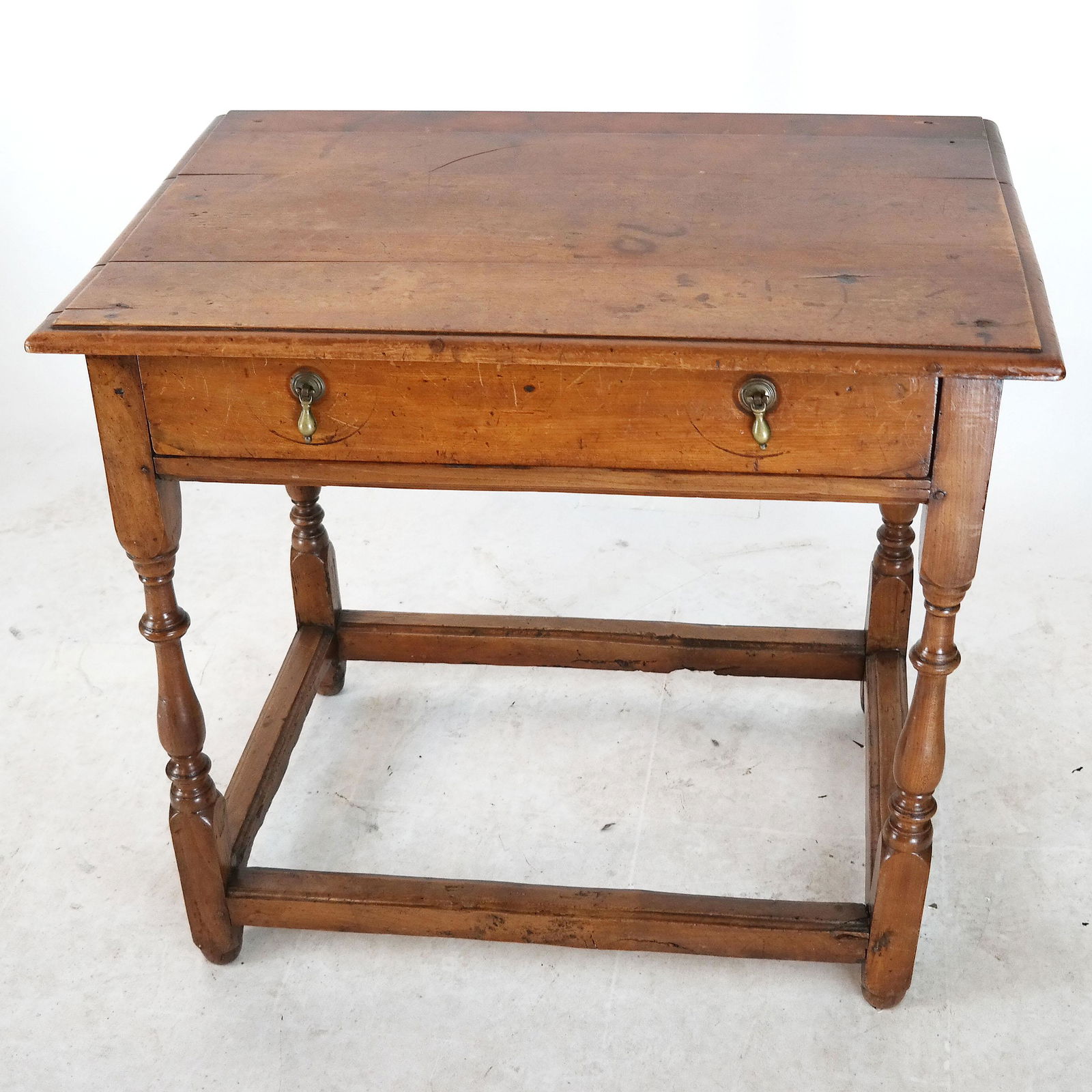 Walnut Single Drawer Petite Table, Circa 1700 (1 of 7)